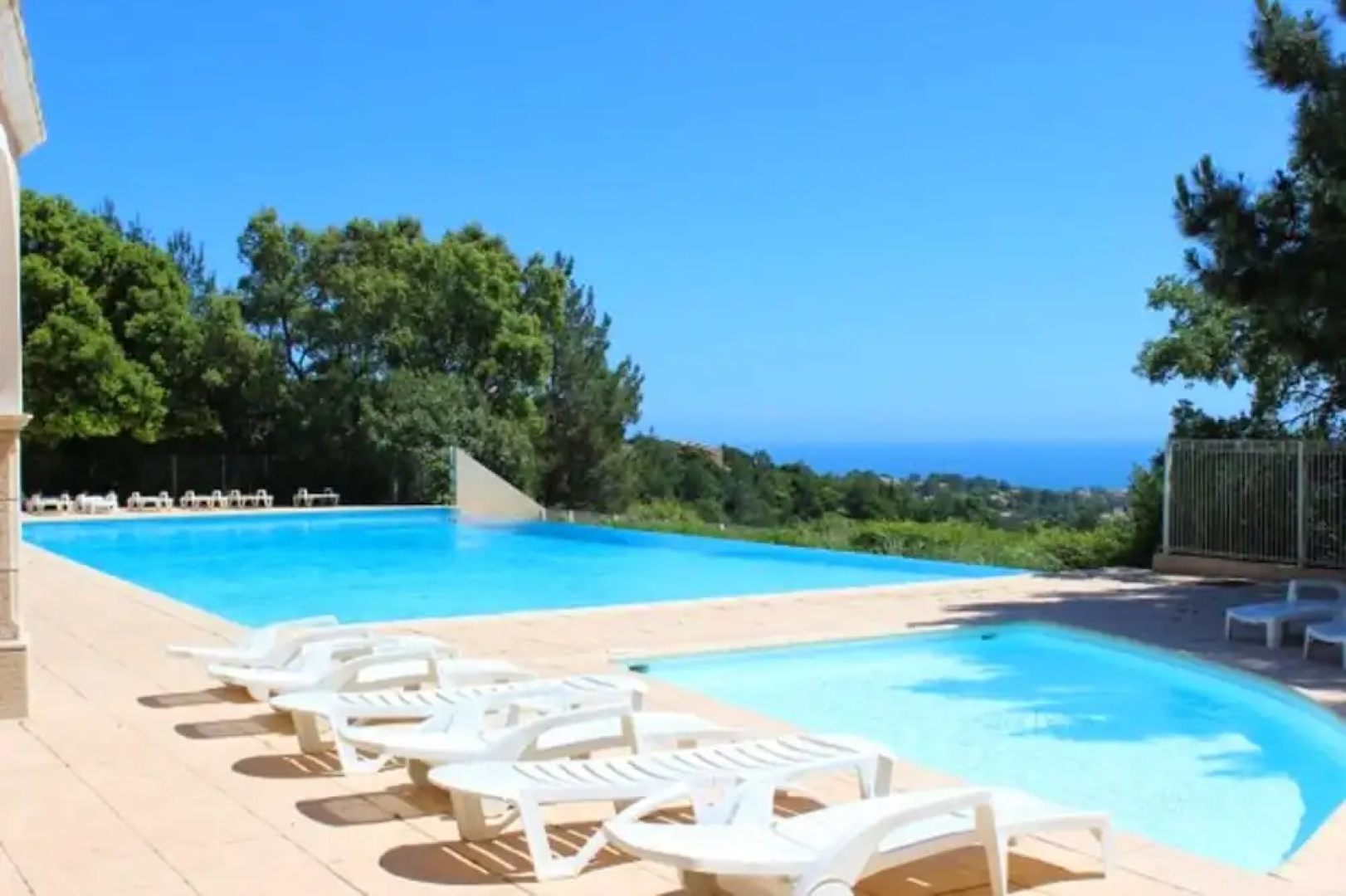 Apartment With 2 Bedrooms in Roquebrune-sur-argens, With Wonderful sea