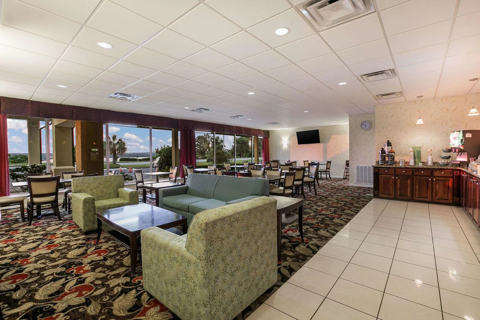Quality Inn & Suites near Lake Eufaula