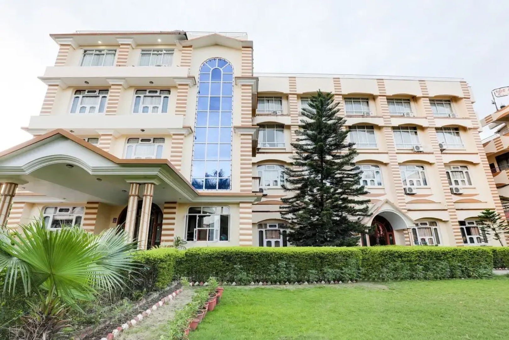 OYO 603 Hotel Opera
