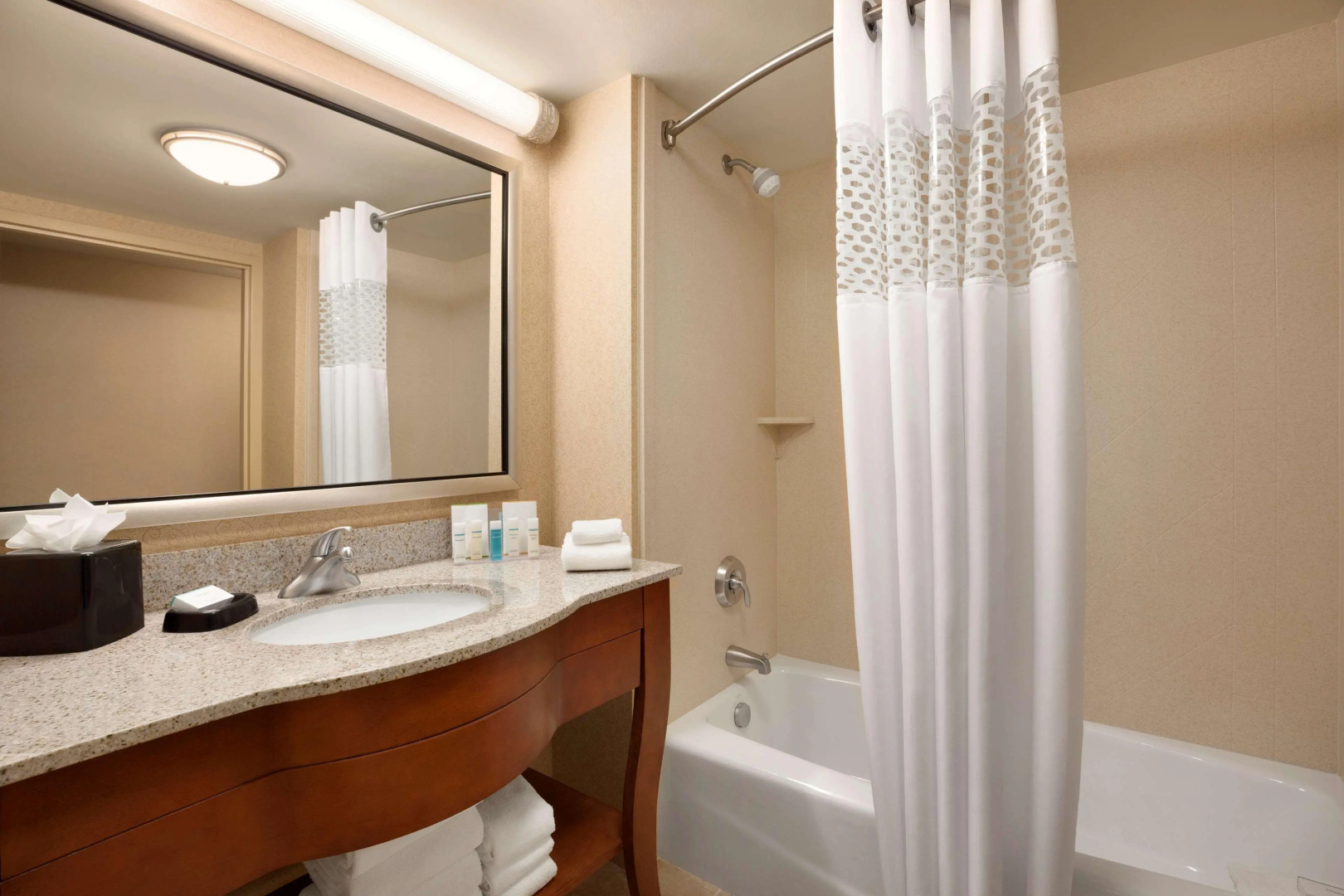 Hampton Inn & Suites Hartford/East Hartford