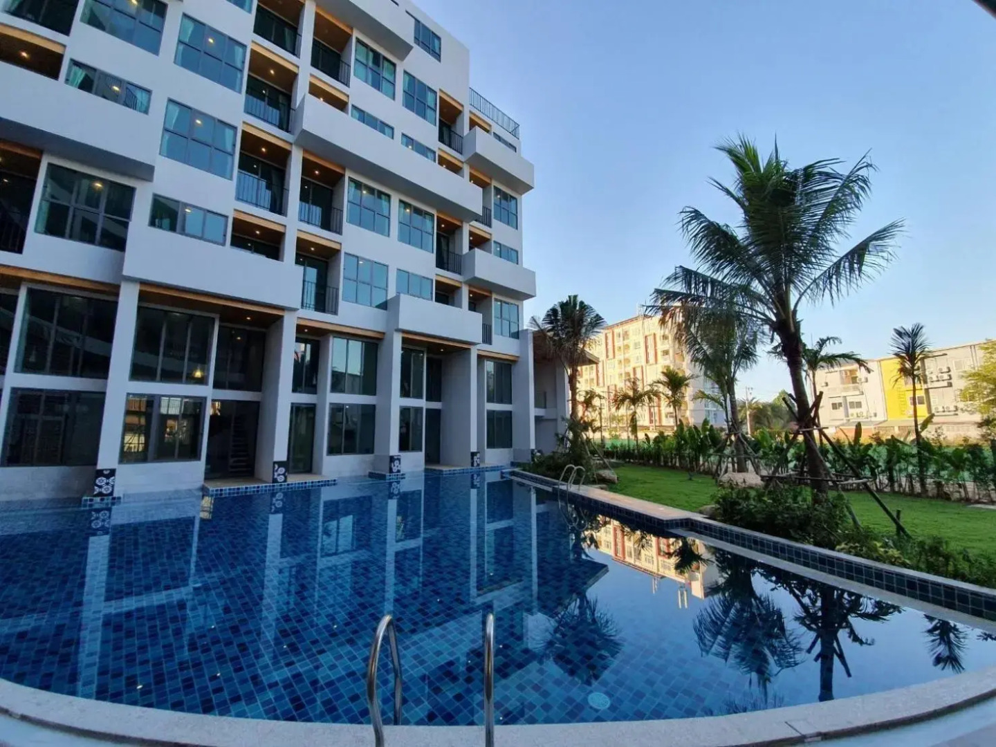 Atom Phuket Hotel