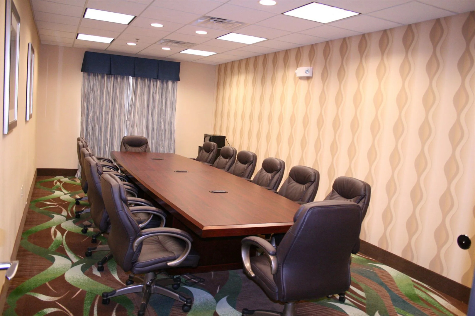 Holiday Inn Express Hotel & Suites Pratt by IHG