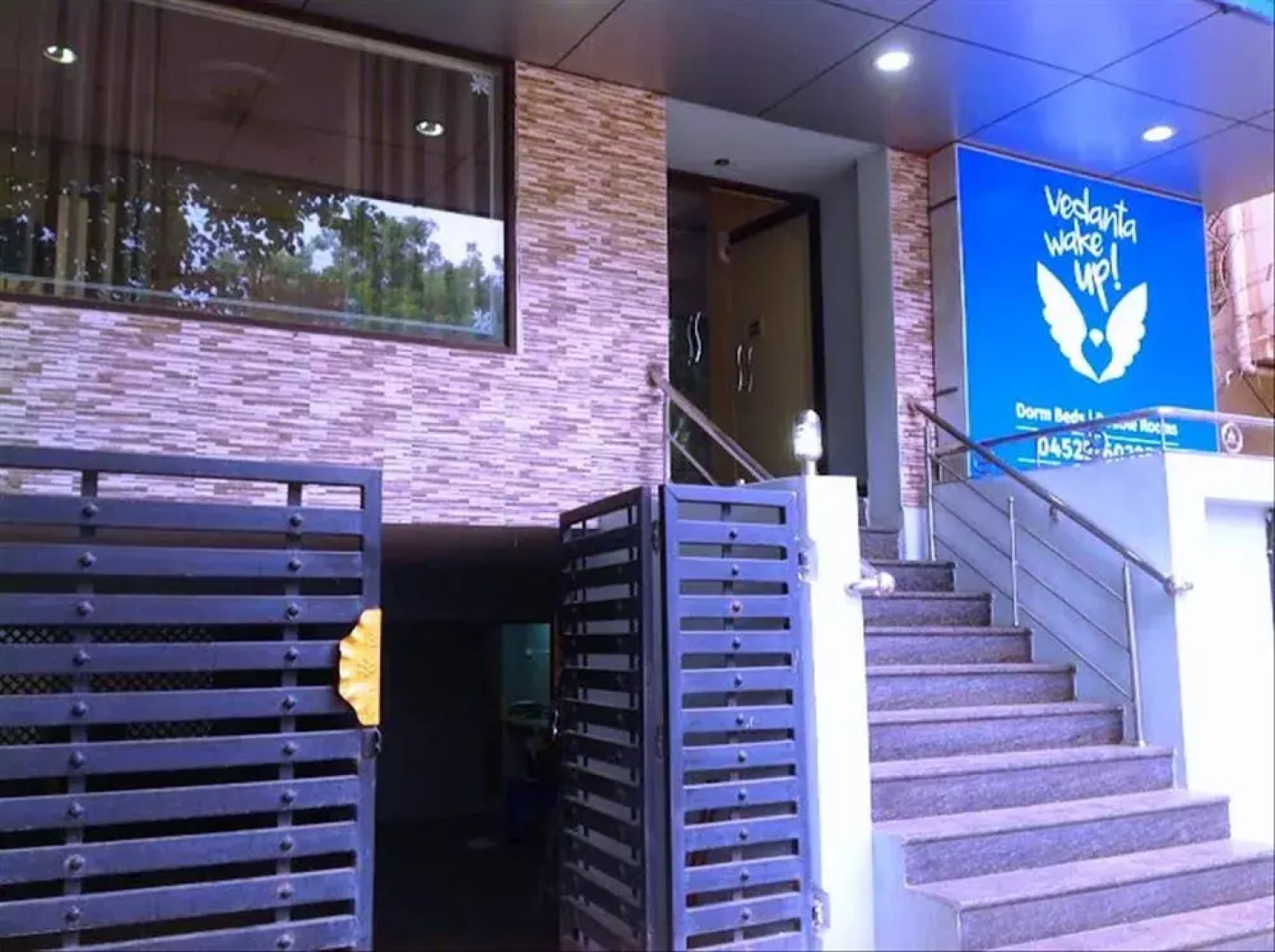 Vedanta Wake up Arapalayam Bus Stand