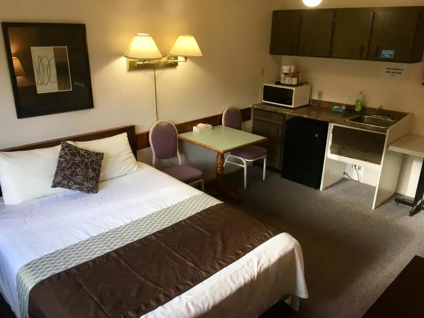 Fuller Lake Motel