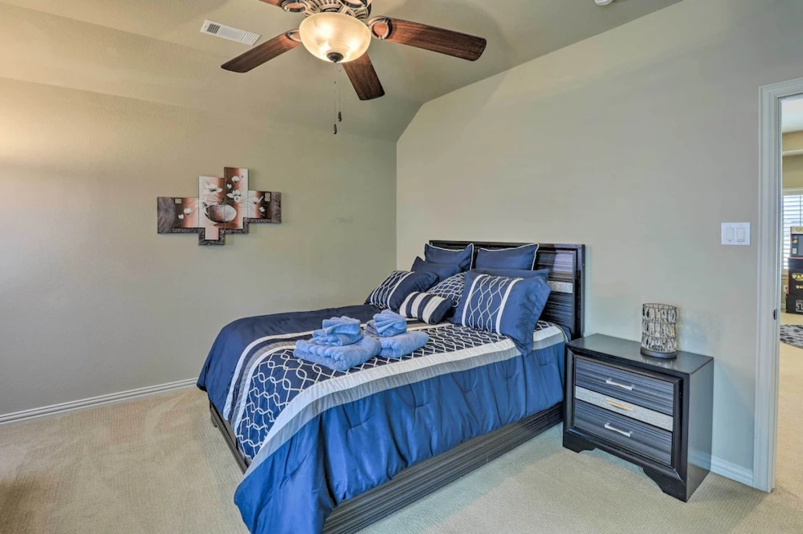 Chic Family-friendly Home in Irving w/ Yard!