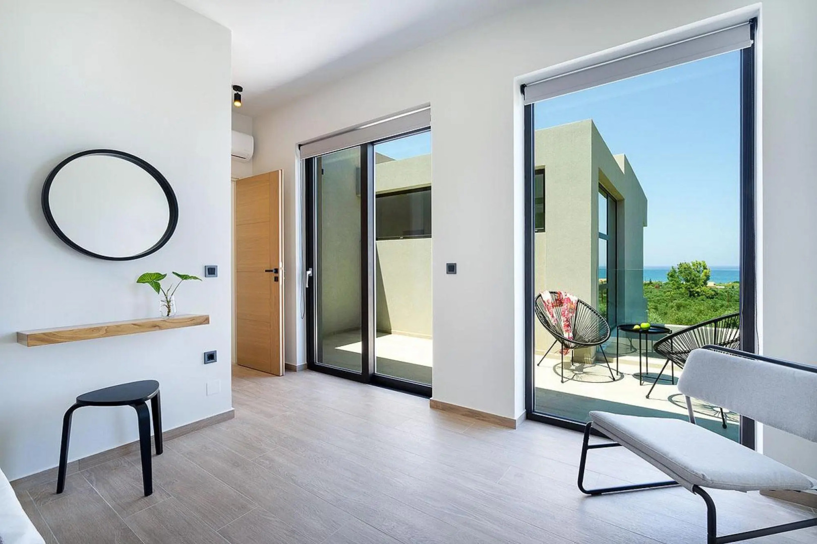 Sea View 4 Bedroom Villa With a Heated Pool