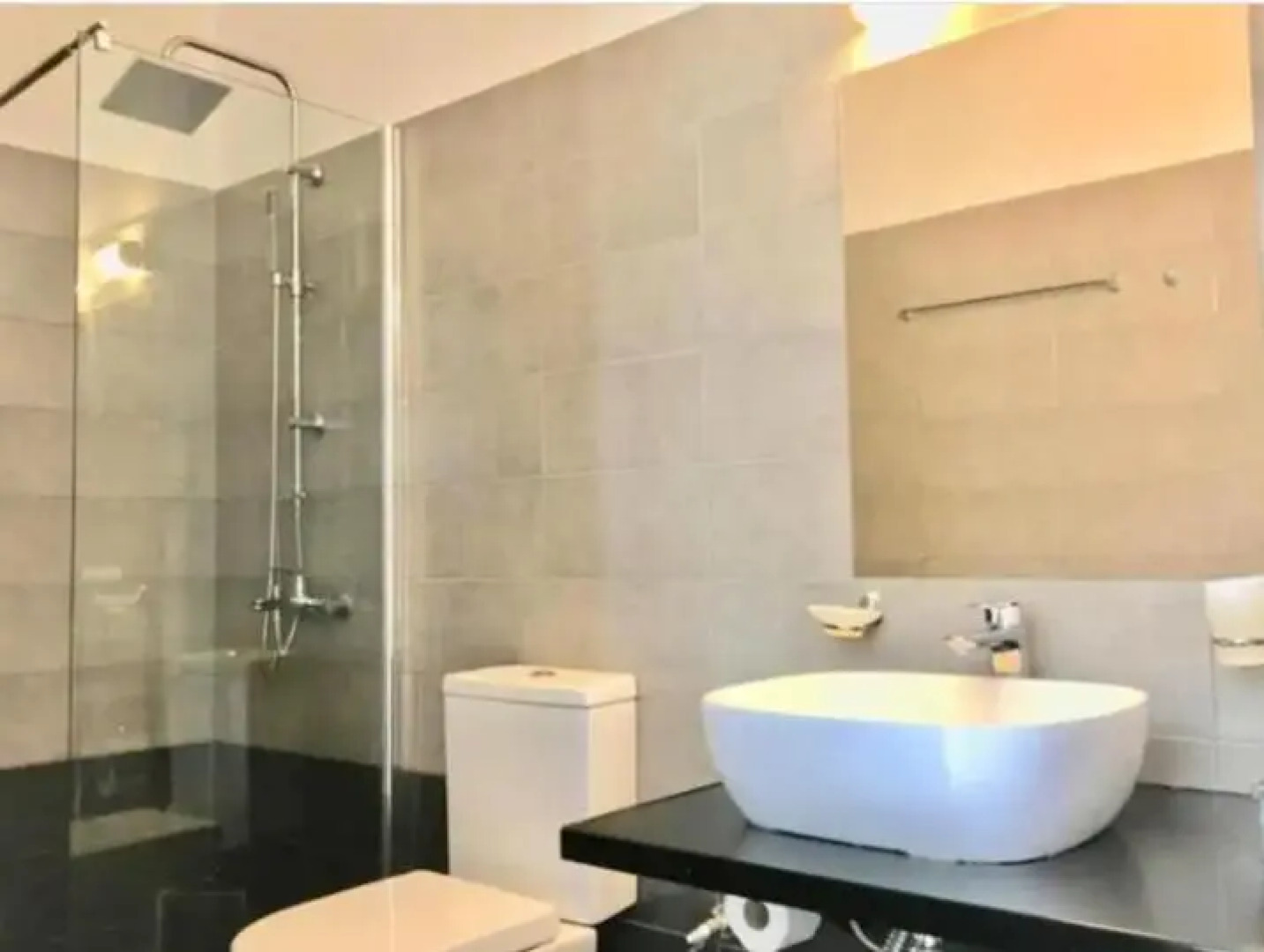 Avalon cosy apartments Kiku studio for 2 with shared swimming pool