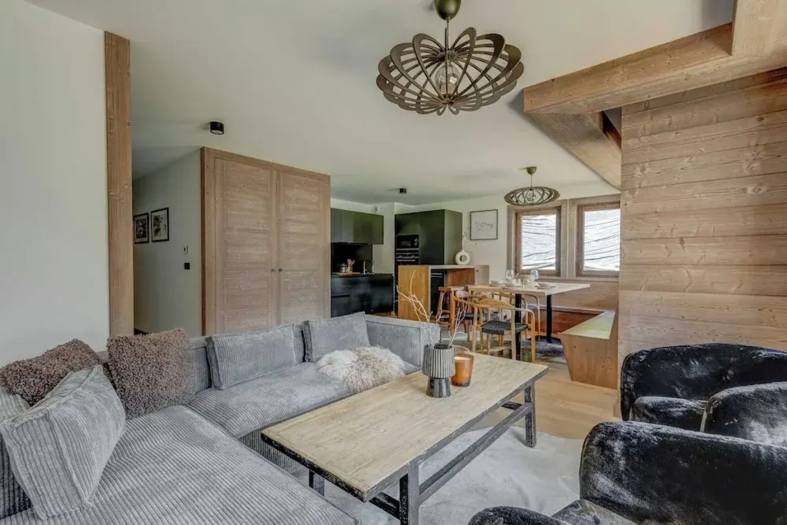 Ideal 3 Bedroom Apartment With 200m2 Garden