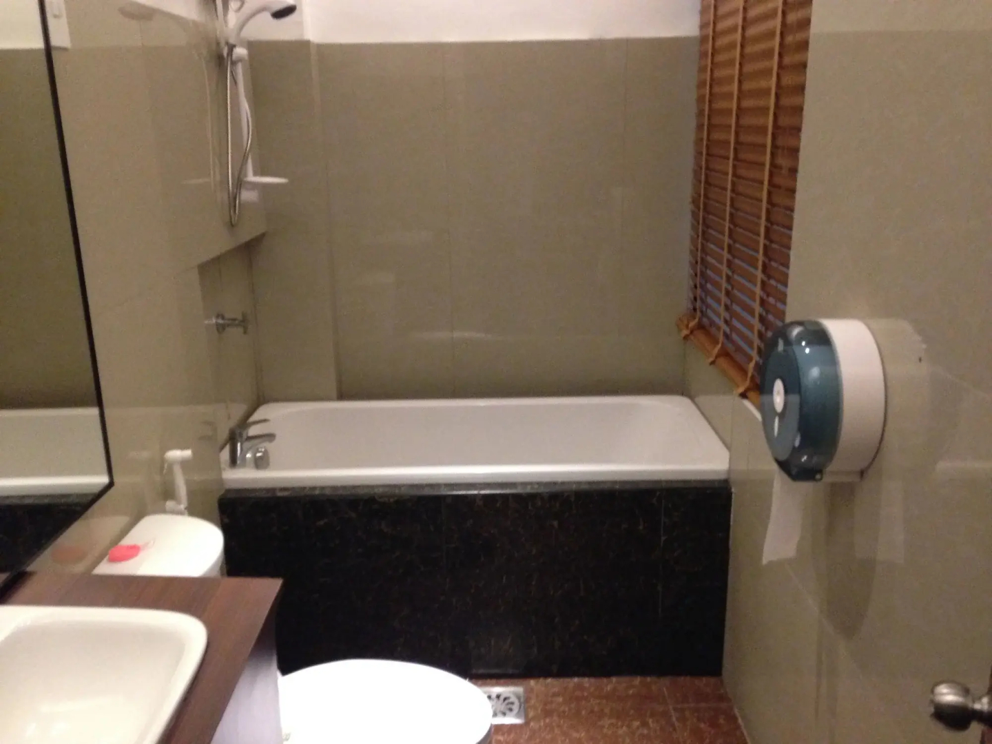 Zanrock MicroHotel