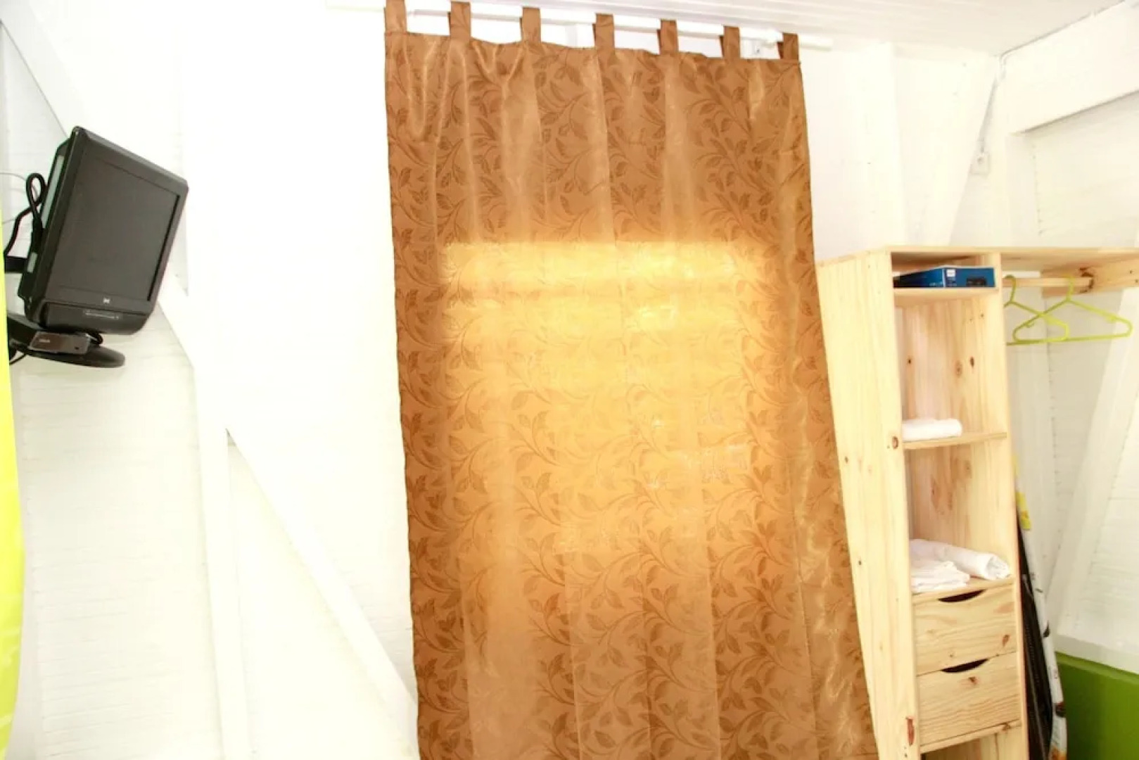 Bungalow With 2 Bedrooms in Rivière-salée, With Furnished Terrace and