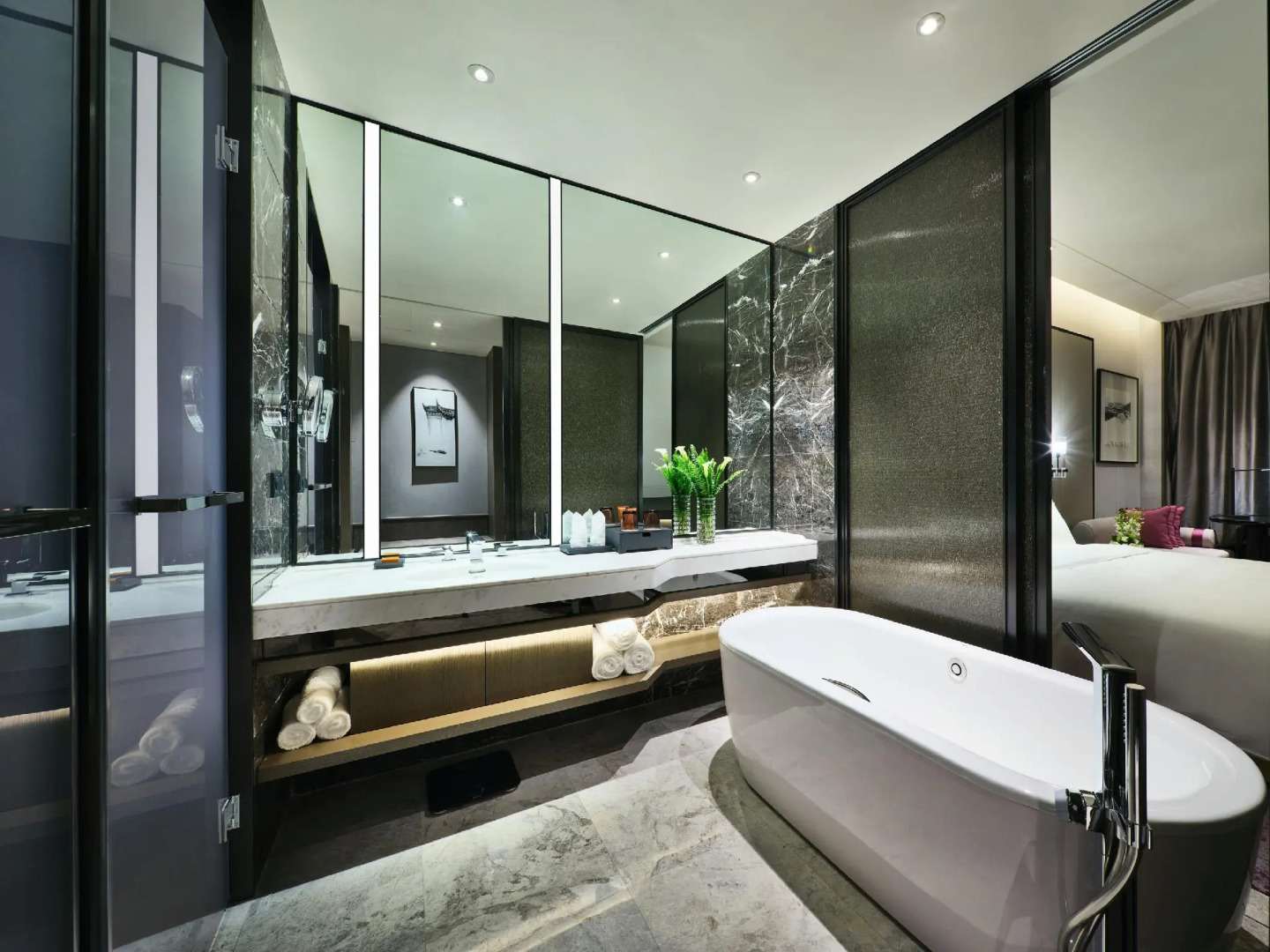 Crowne Plaza Wuxi Lake View