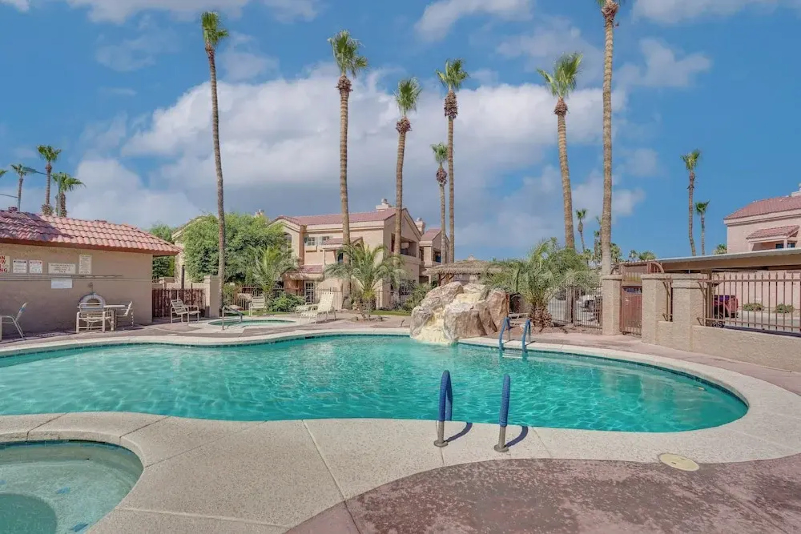 Walk to Lake Havasu Beaches: Condo w/ Pool Access!