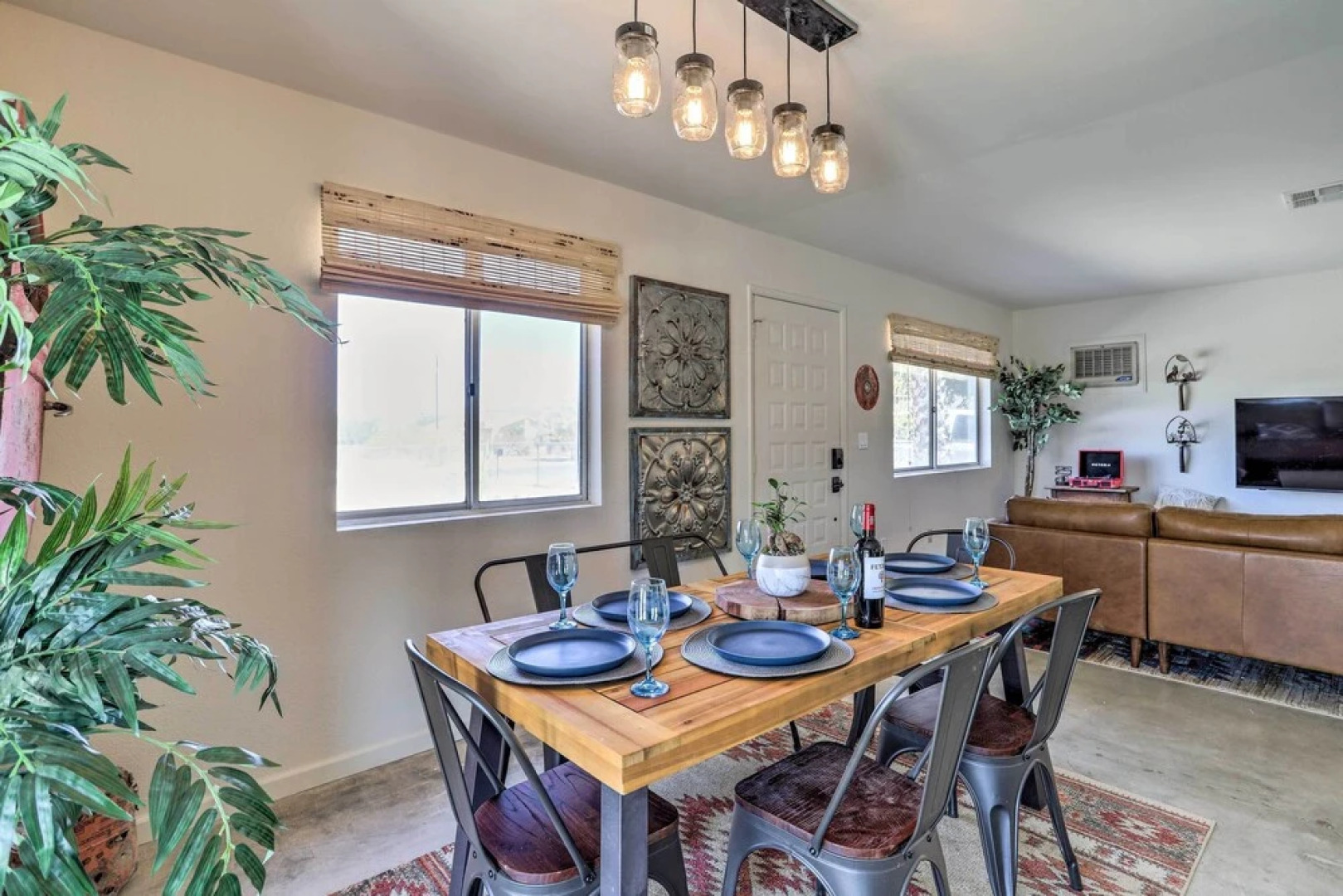 Indie-eclectic Desert Home w/ Hot Tub + Patio