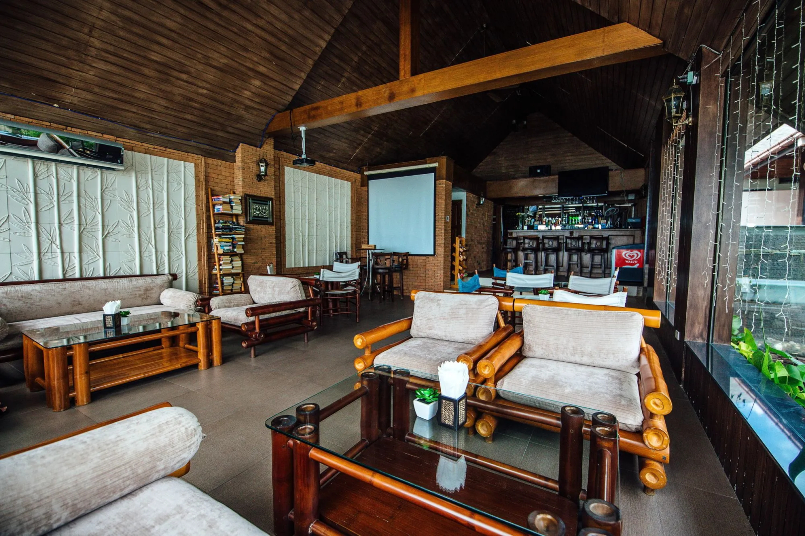 Sea Valley Hotel