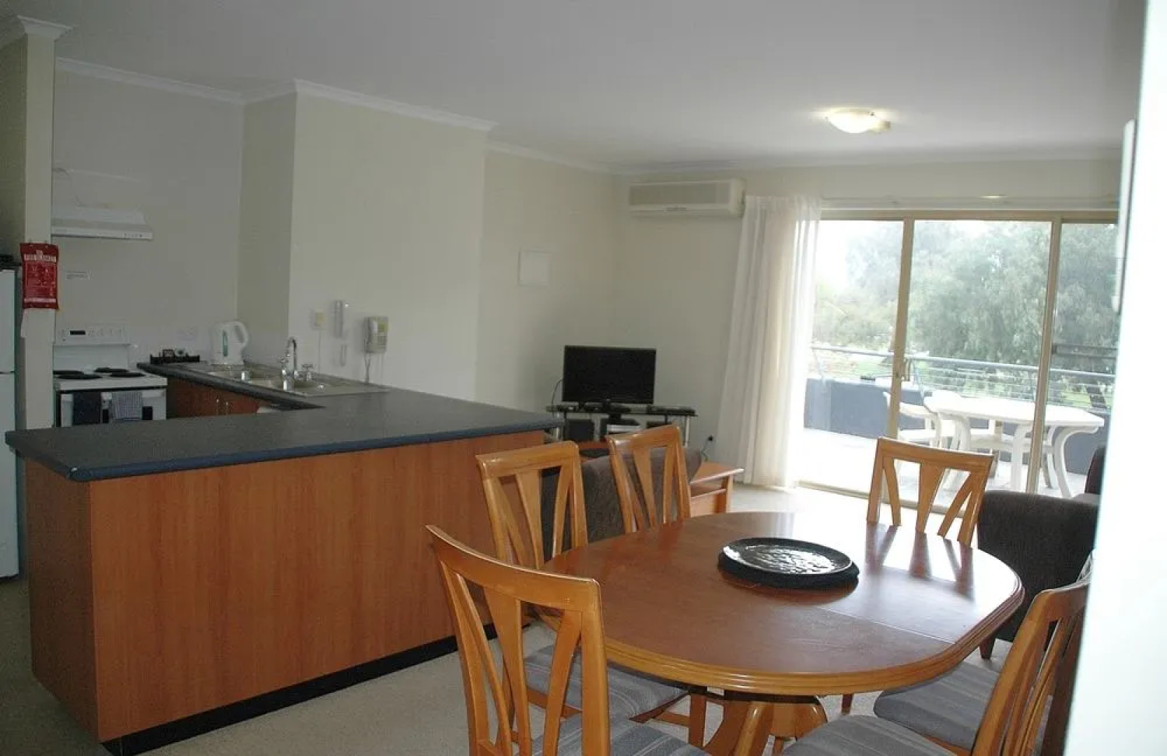 Rockingham Beachside Apartment