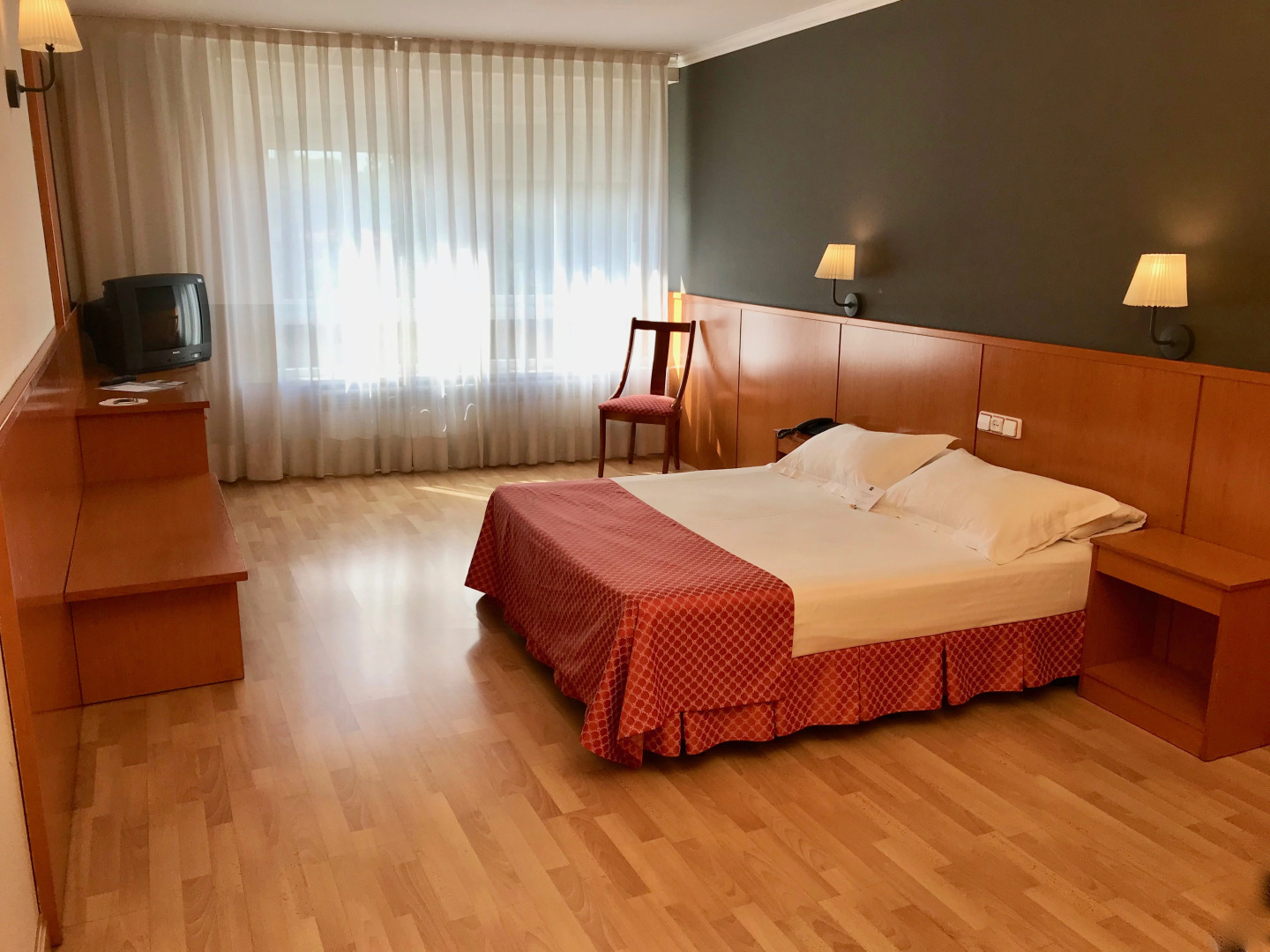 AP Hotel and Parking