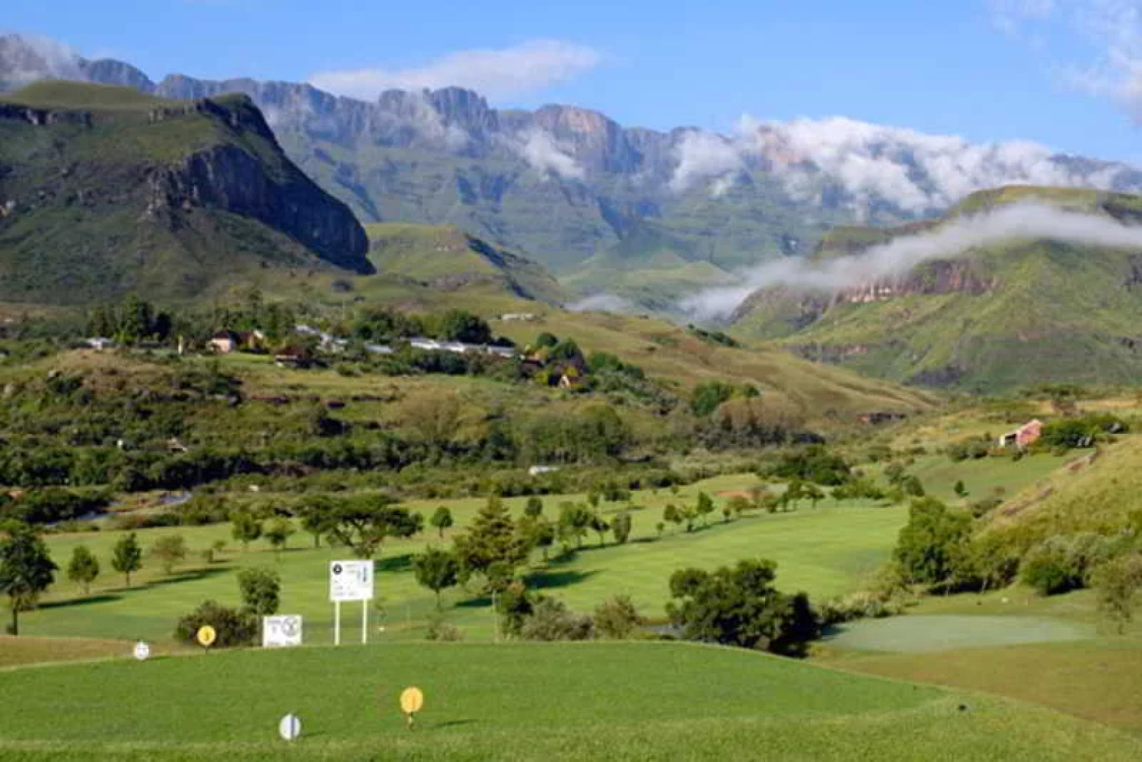 Cathedral Peak Hotel