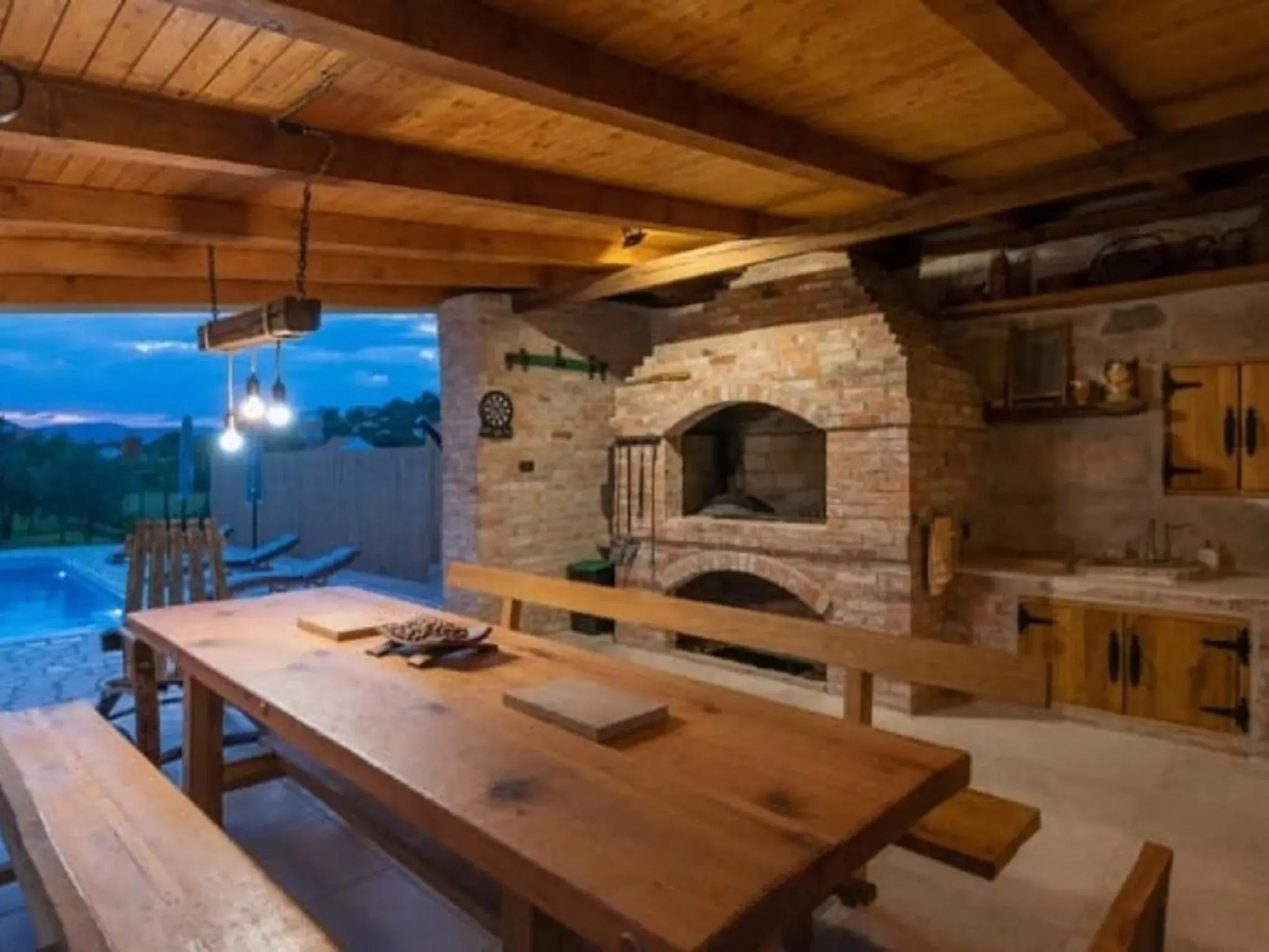 Adorable Holiday Home With Swimming Pool