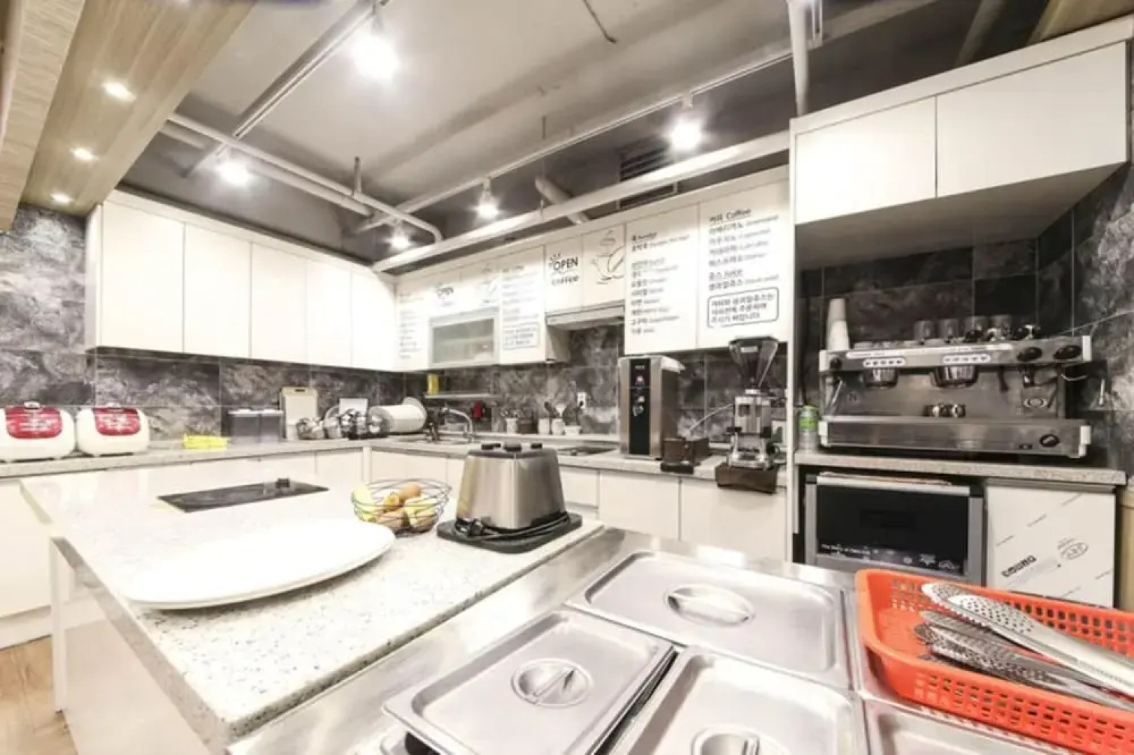 Hanam 1st Business Hotel