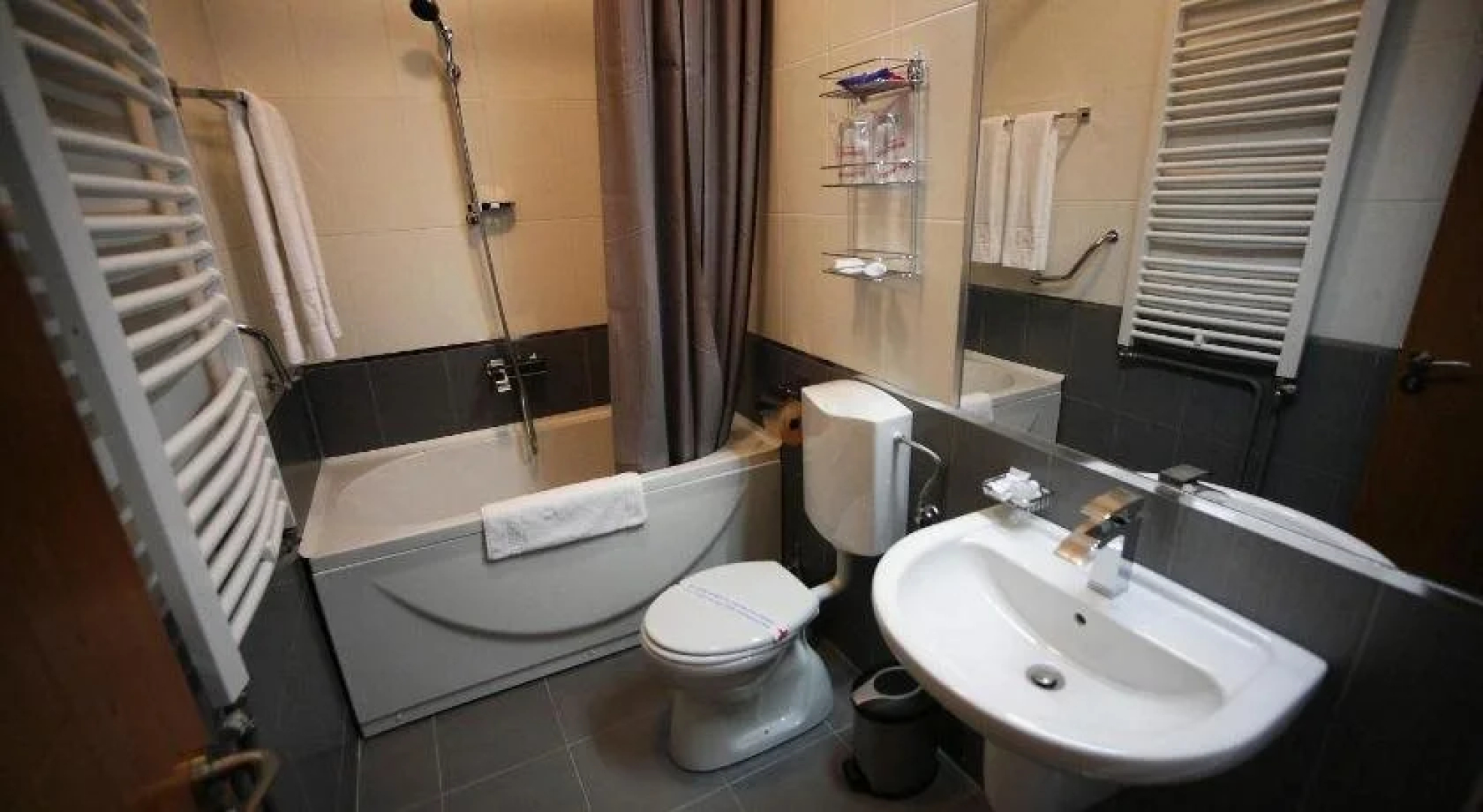 Golden Inn Hotel