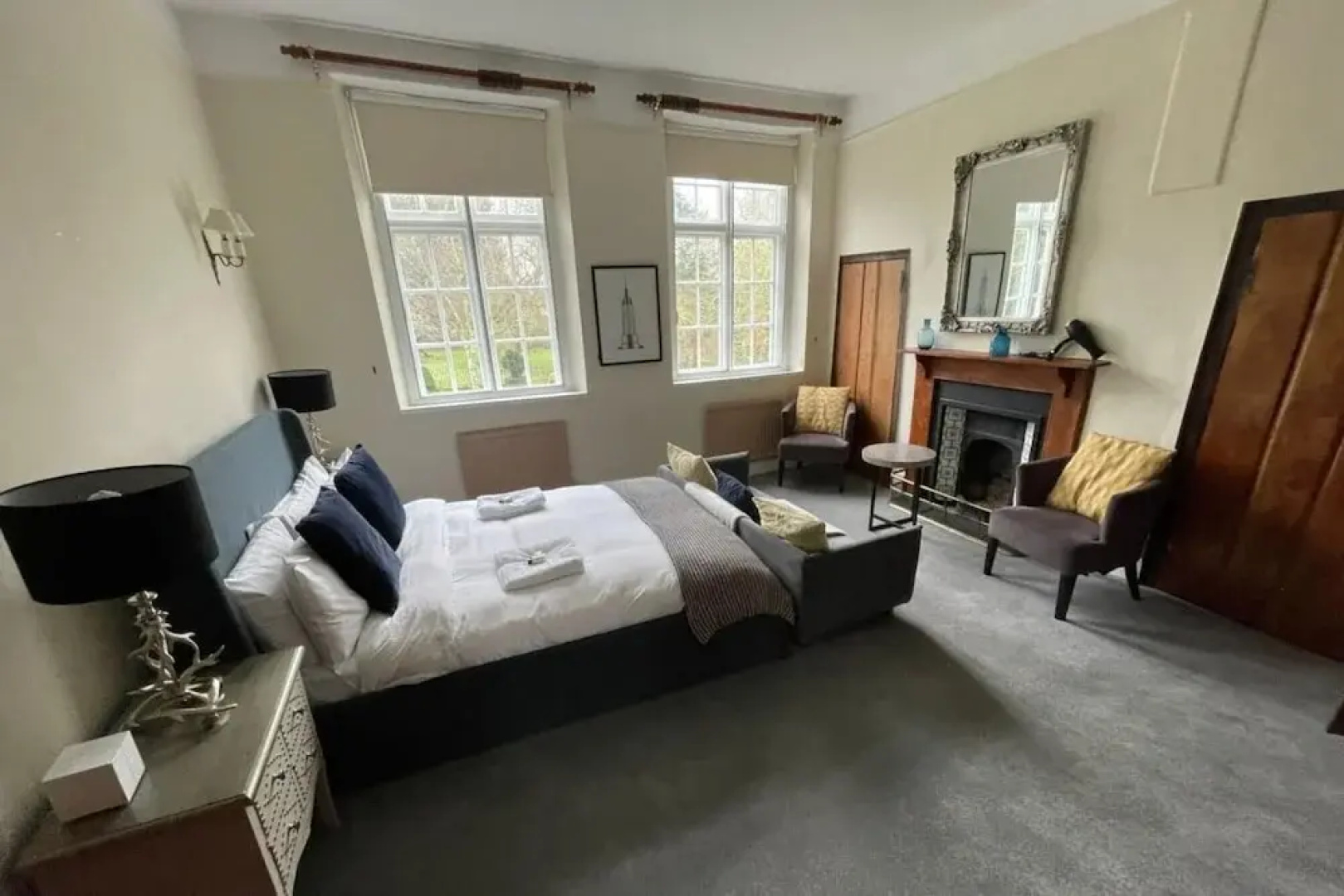 The Royal Retreat -elegant 7bdr With Garden