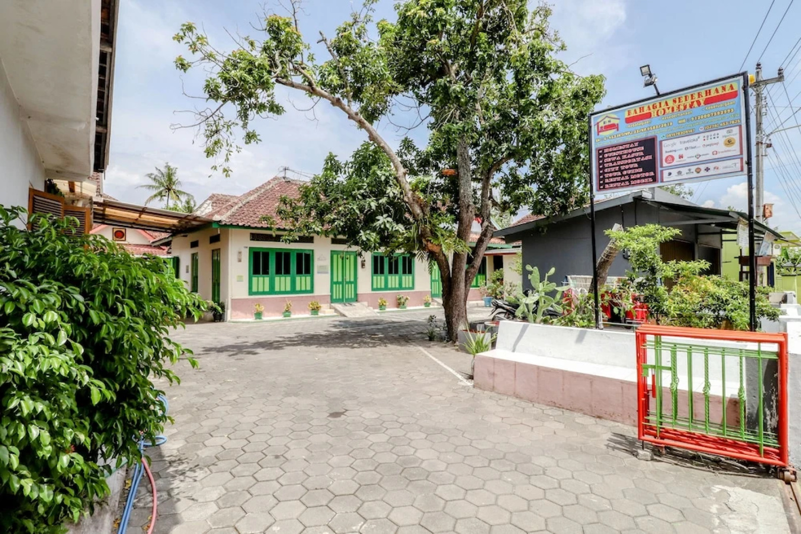 Bahagia Sederhana Home Stay - Hostel