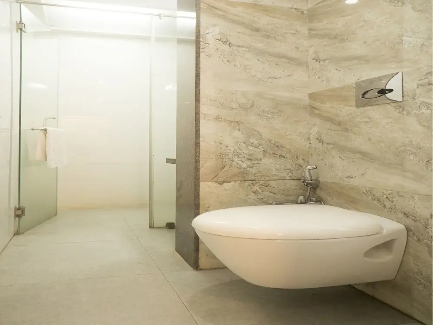 Super Townhouse OAK Regal Inn Near Sant Tukaram Nagar Metro Station