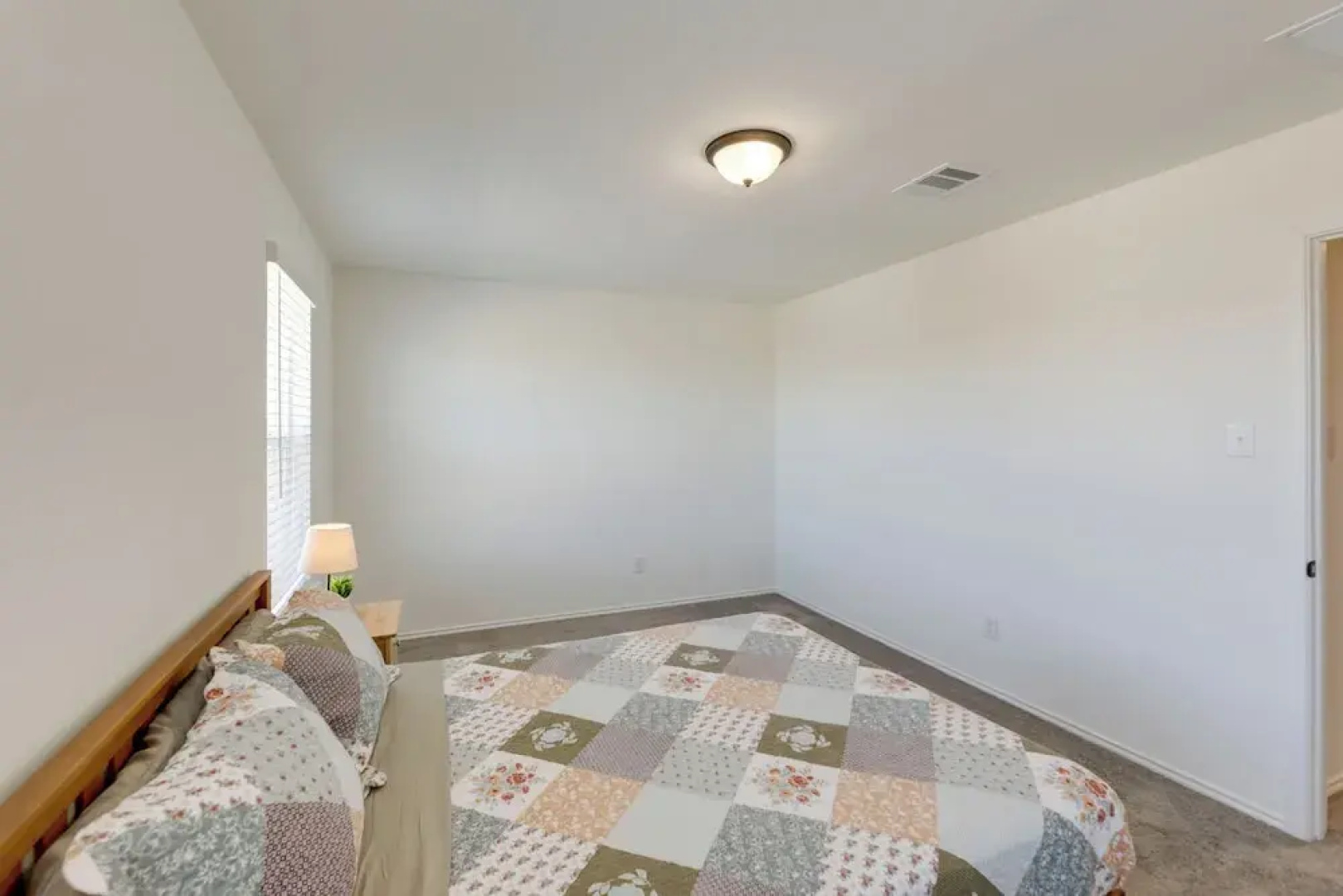 Manor Vacation Rental w/ Yard: 17 Mi to Austin!