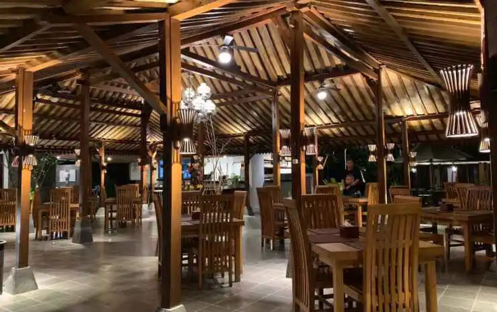 The Nalaya Hotel & Resto