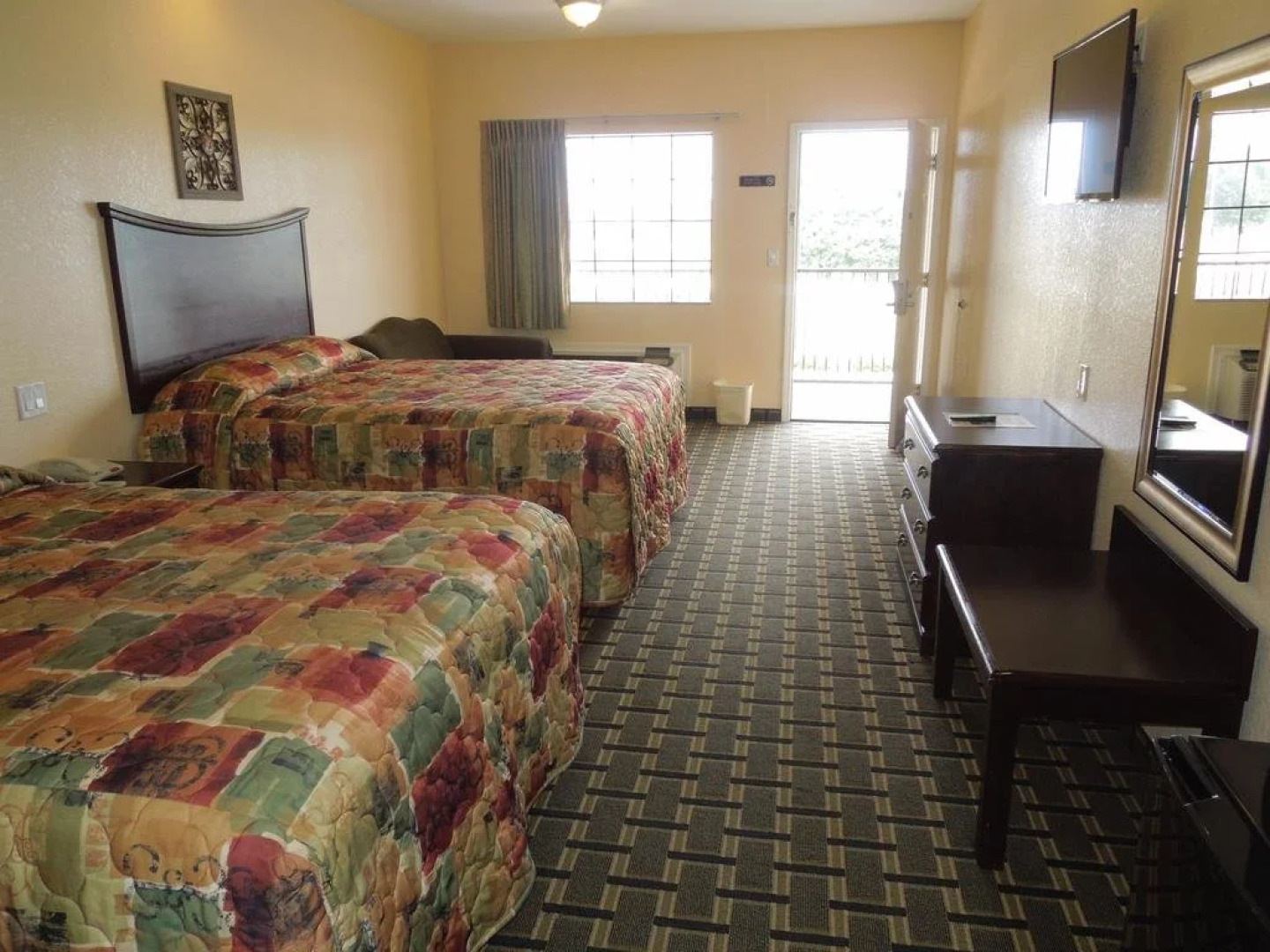 Homegate Inn and Suites