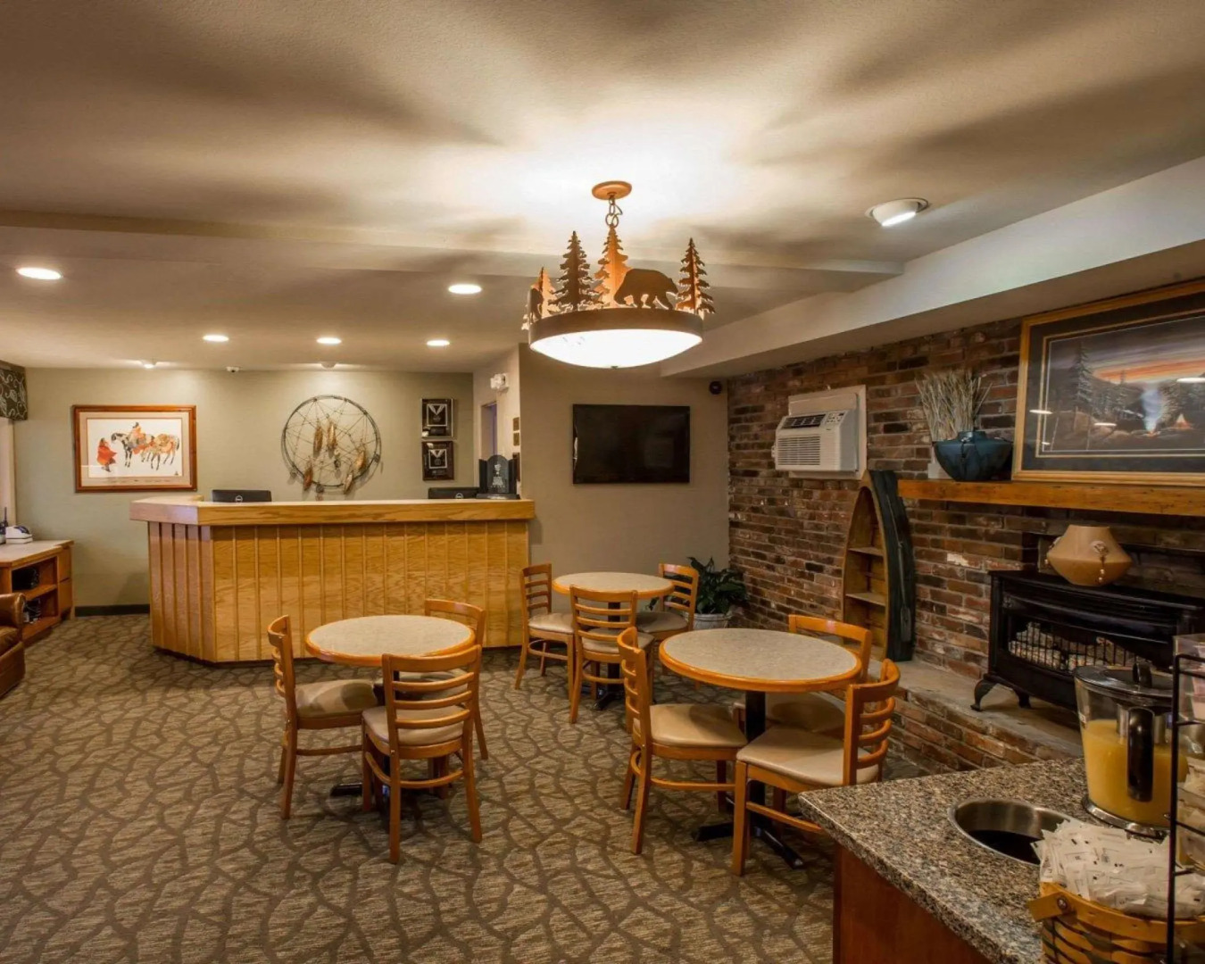 Econo Lodge Cherokee Near Island Park