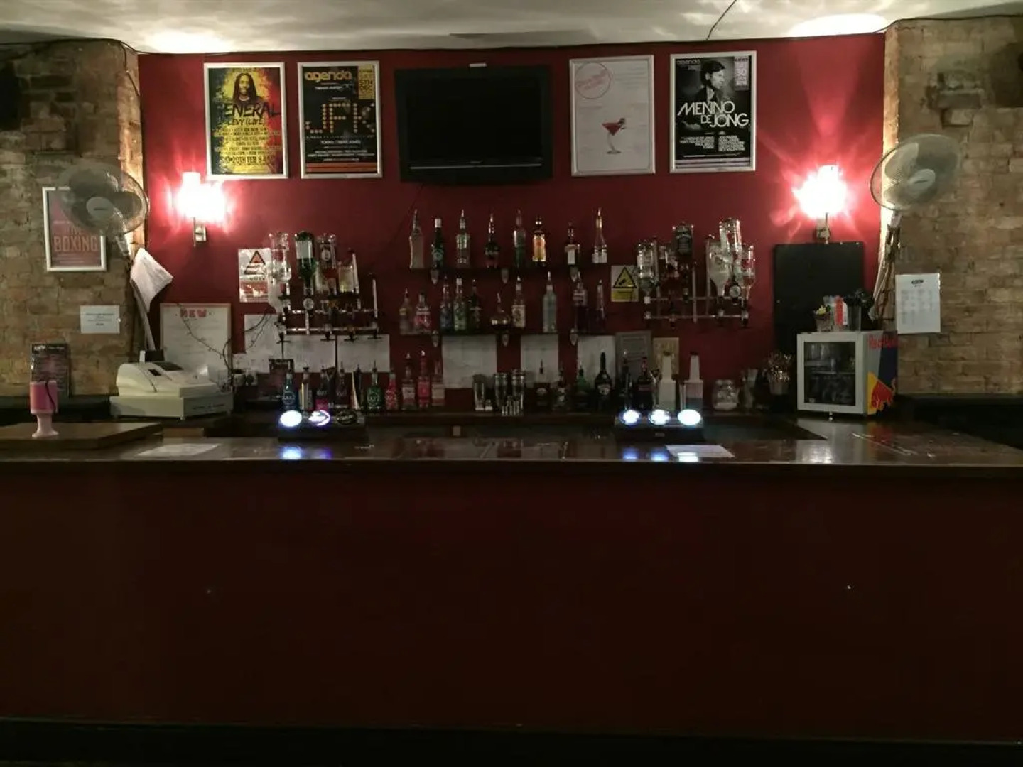 The Queens Head Hotel