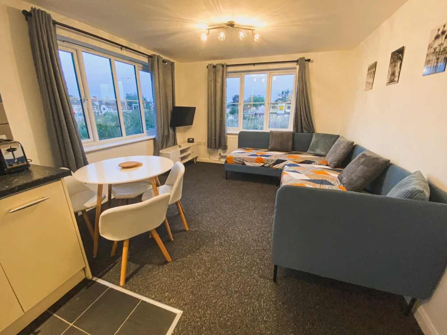 Short Stay Legoland Windsor Heathrow Thorpe Park Twickenham