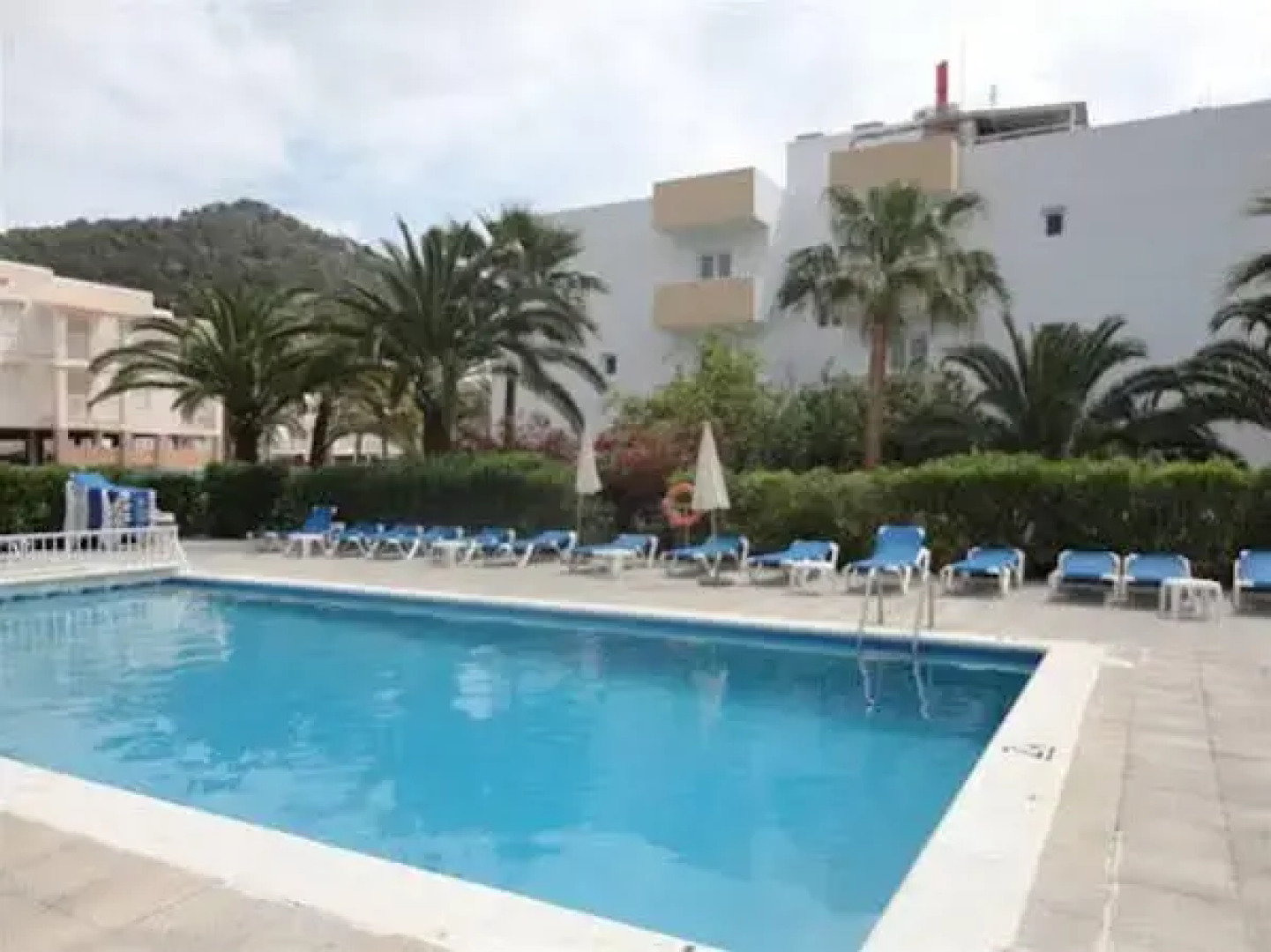 Apartamentos Ses Veles