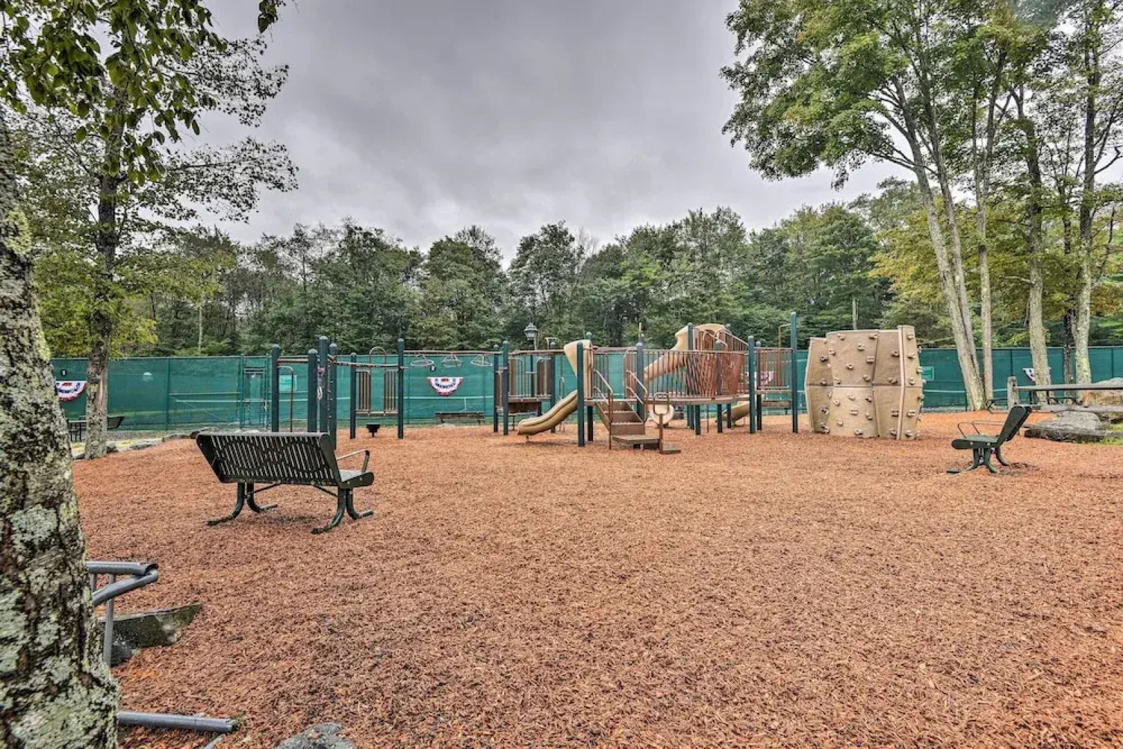 Pocono Mountain Home w/ 3 Community Lakes!