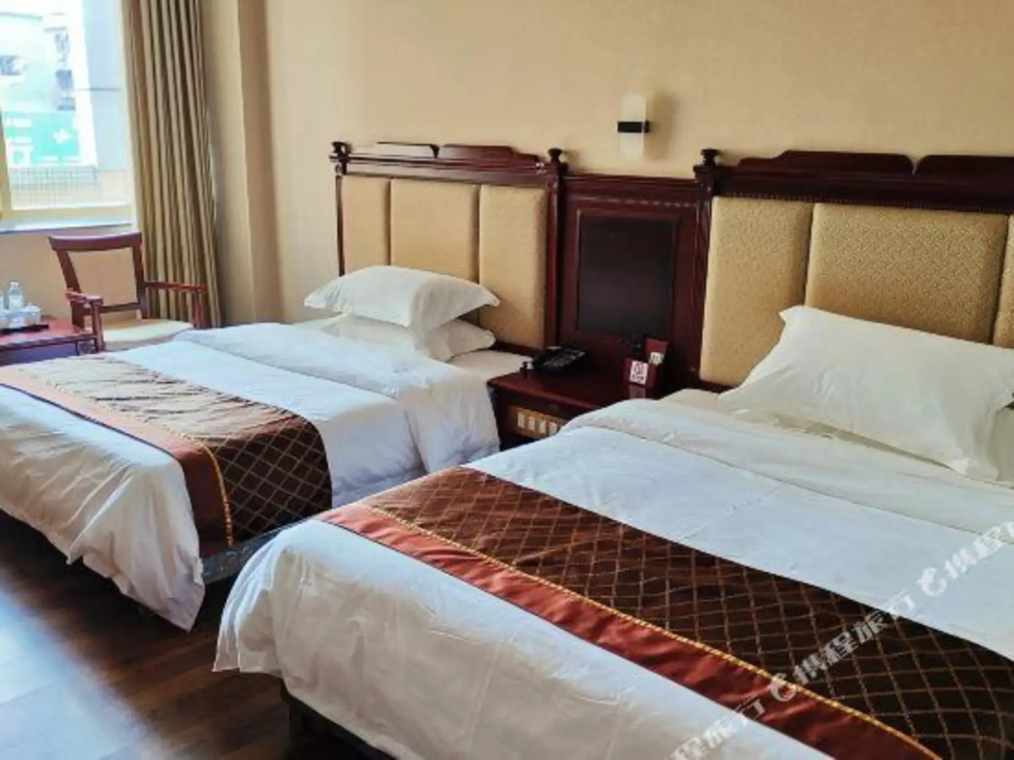 Shidai Holiday Hotel
