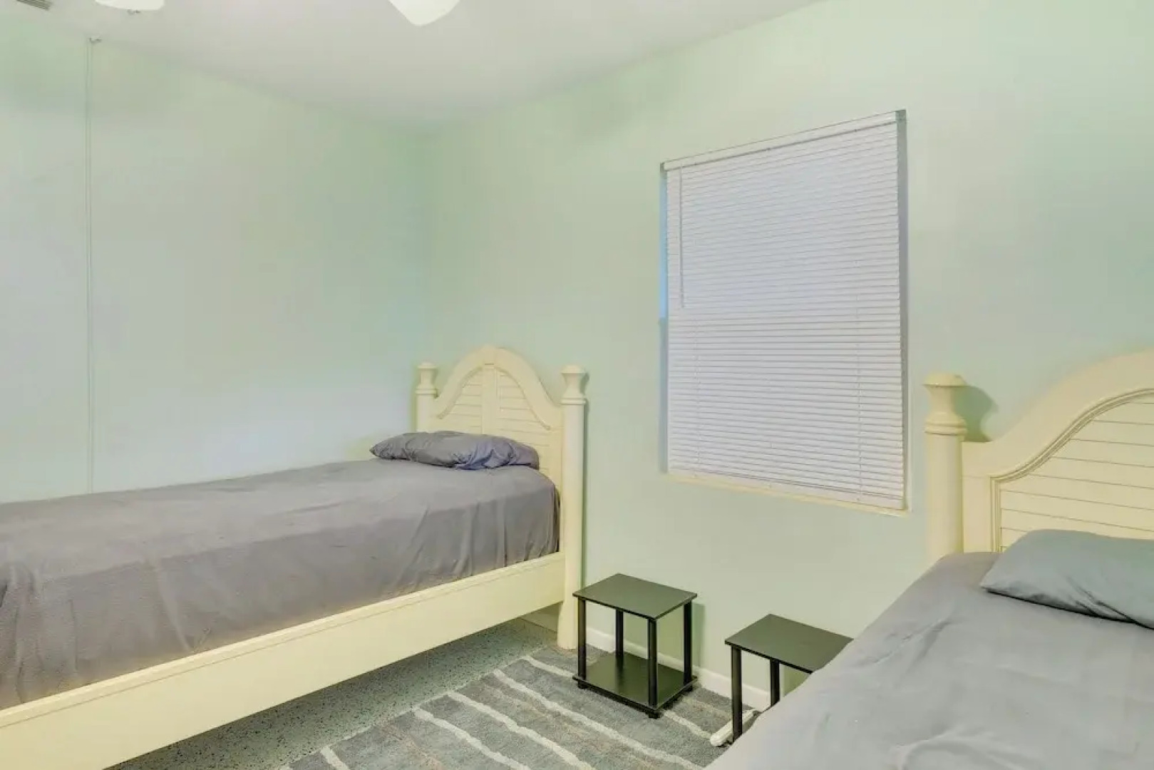 Waterfront Okeechobee Getaway w/ Backyard Dock!