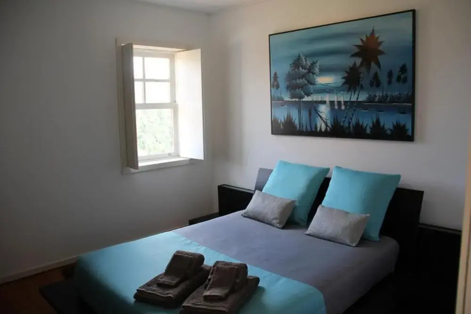 Charming Holiday House in Bairros Portugal With Mountain Views