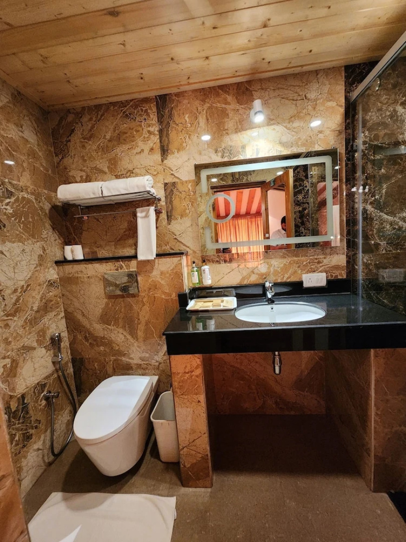 The Chalets Naldehra