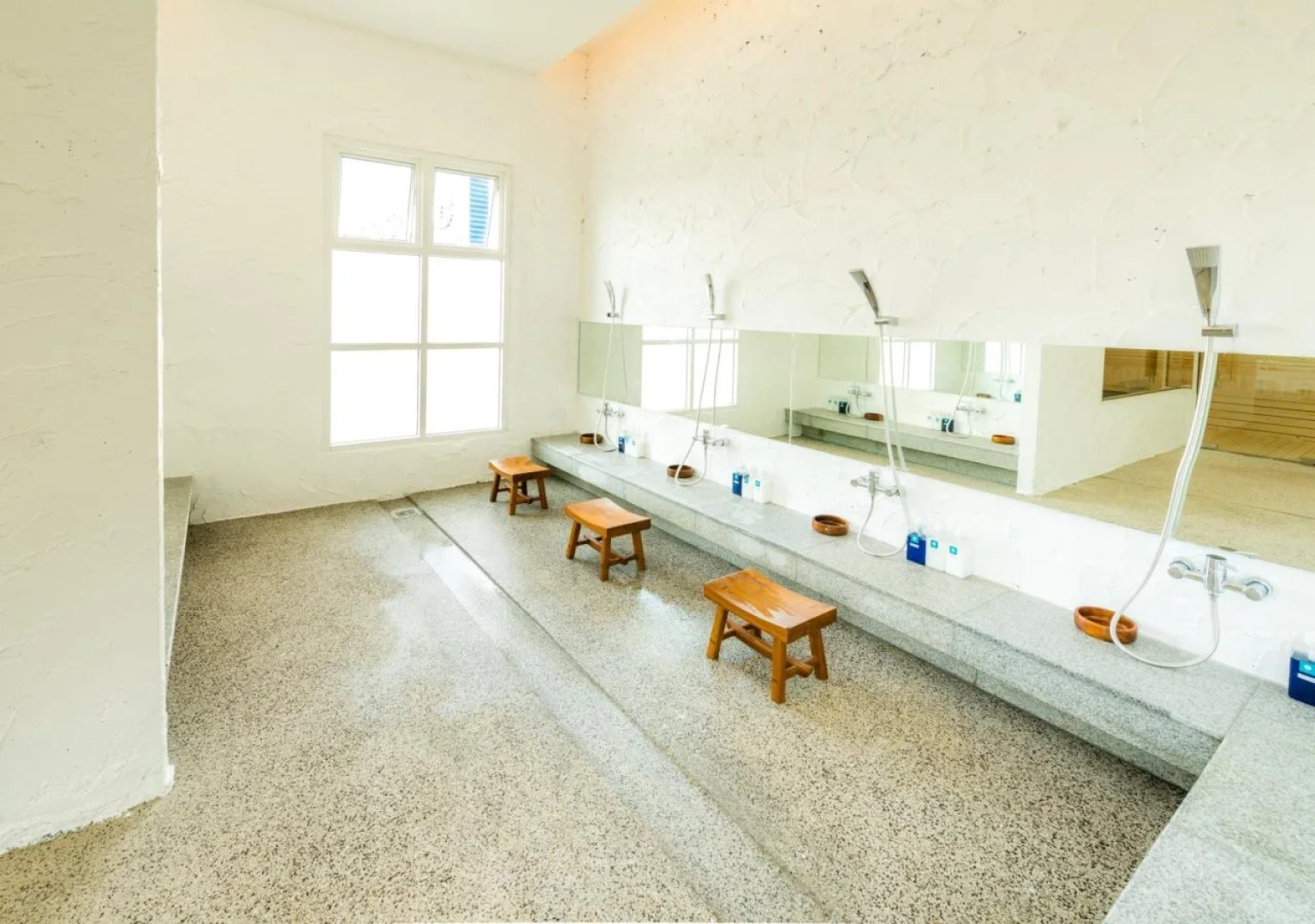 Laemtong Service Apartment