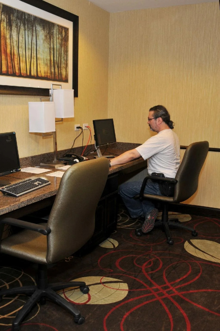 Holiday Inn Express & Suites Clinton by IHG