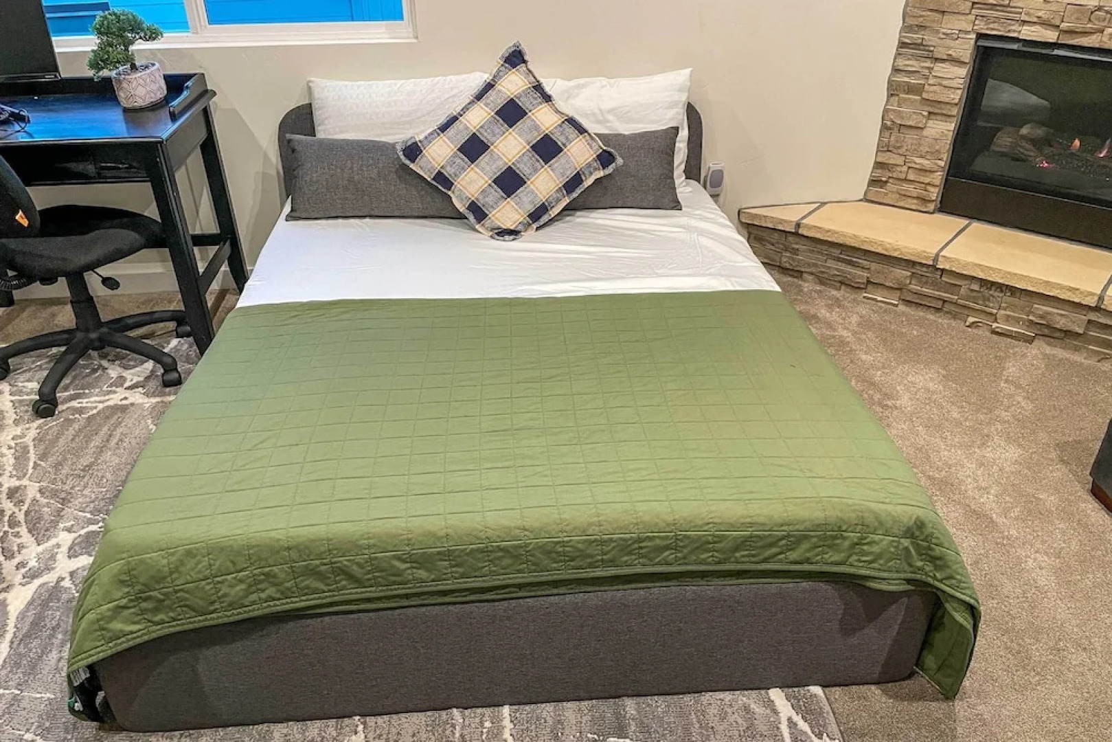 Family Home w/ Deck & View, 4 Mi to Lake Arrowhead