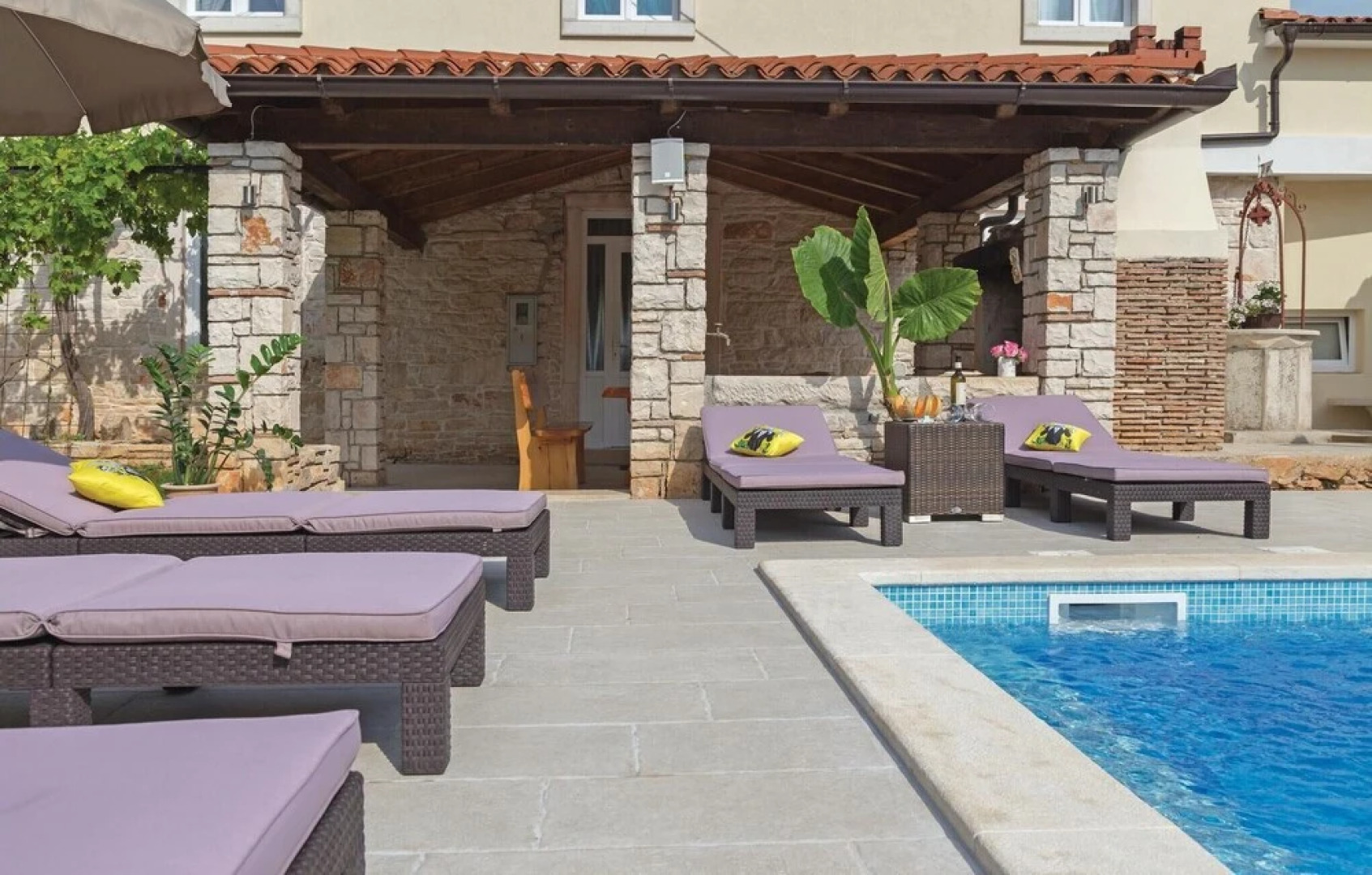 Awesome Home in Peruski With Wifi and 4 Bedrooms