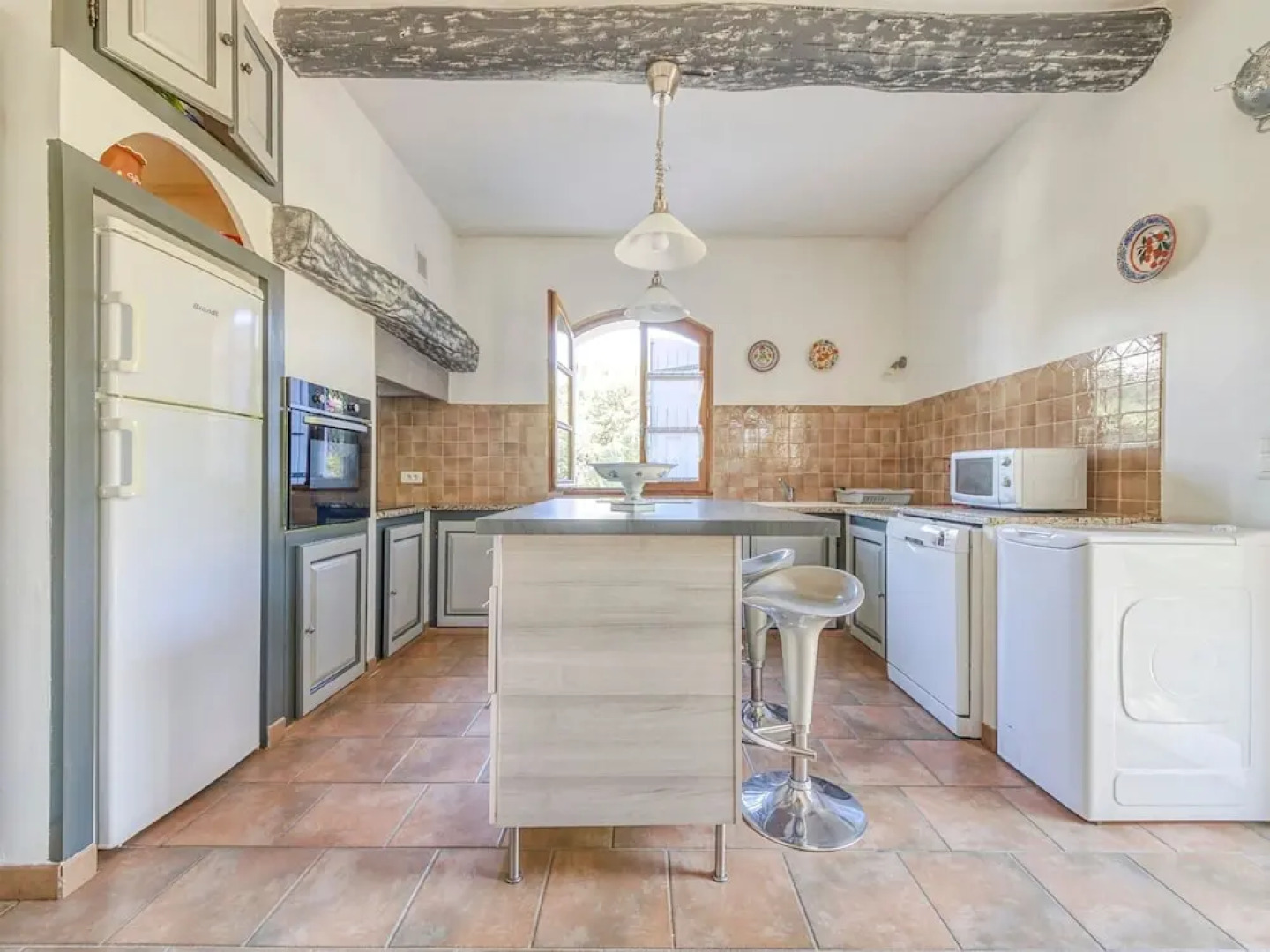 Alluring Holiday Home in Seguret With Private Swimming Pool