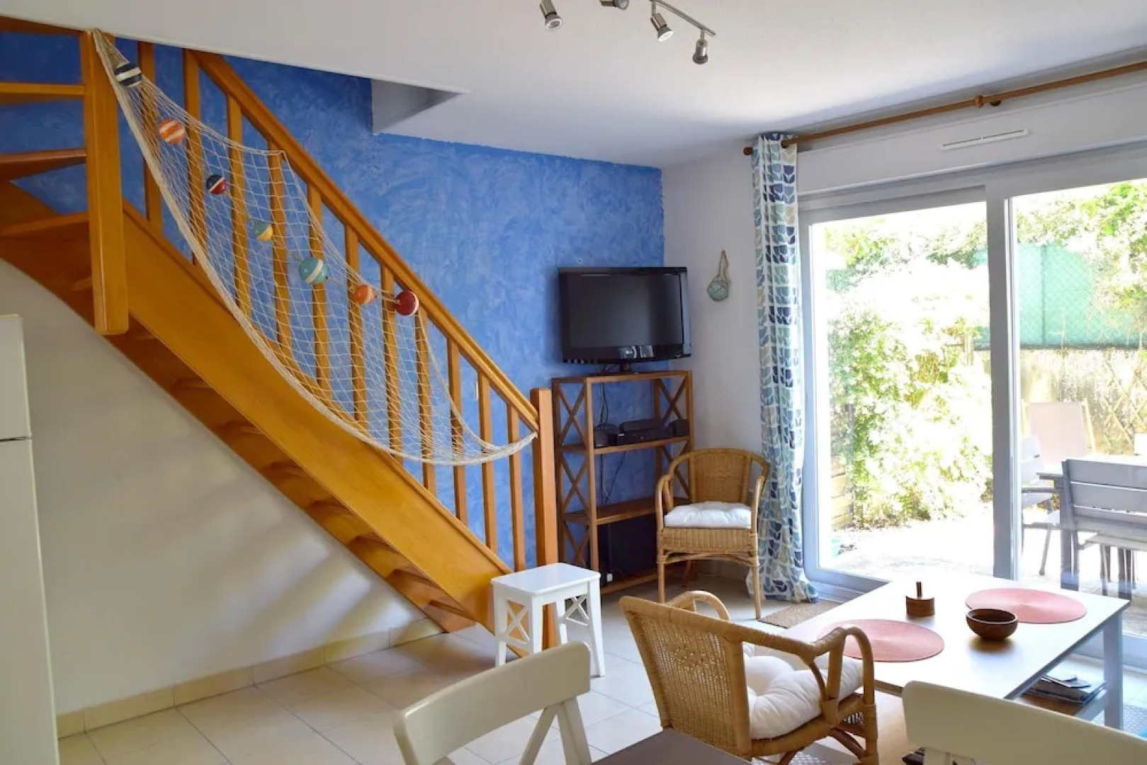 House With 2 Bedrooms in Vaux-sur-mer, With Pool Access, Enclosed Gard
