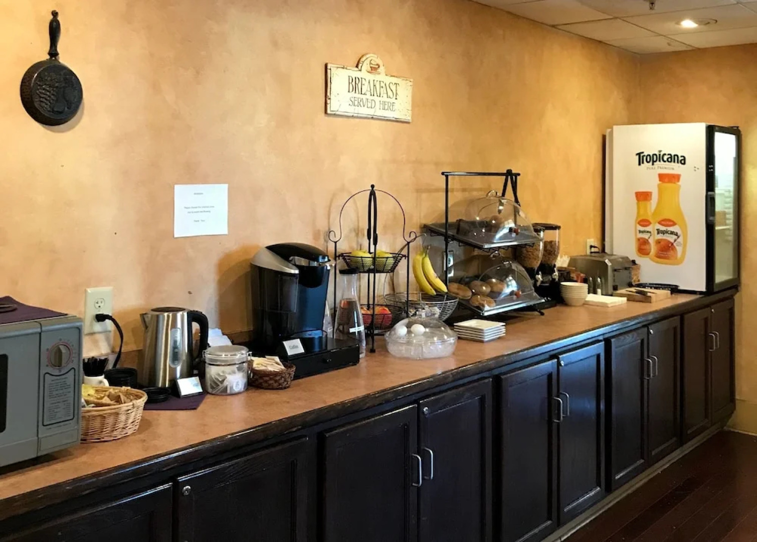 Waynebrook Inn, Est 1865