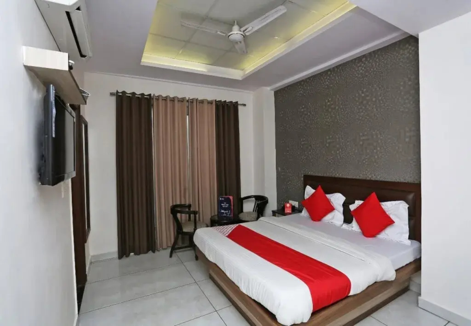 OYO 15382 Hotel Shant Mai