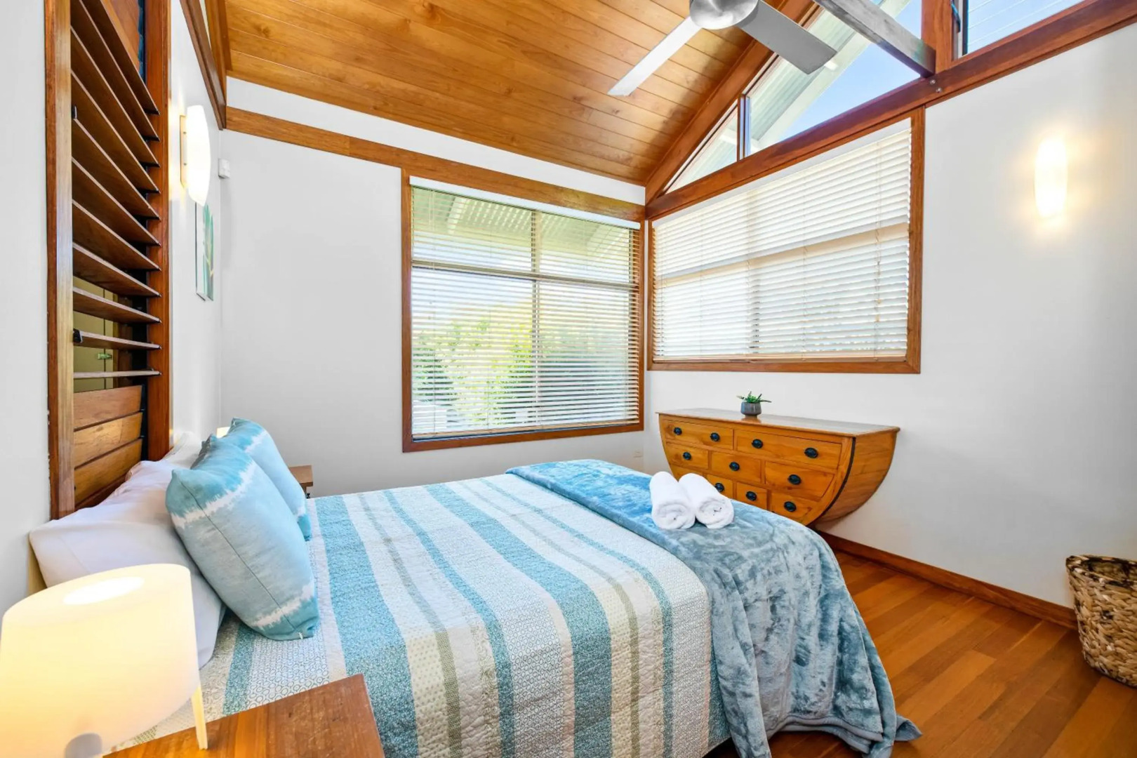 Serenity - Mudjimba - Pet Friendly Holiday Home
