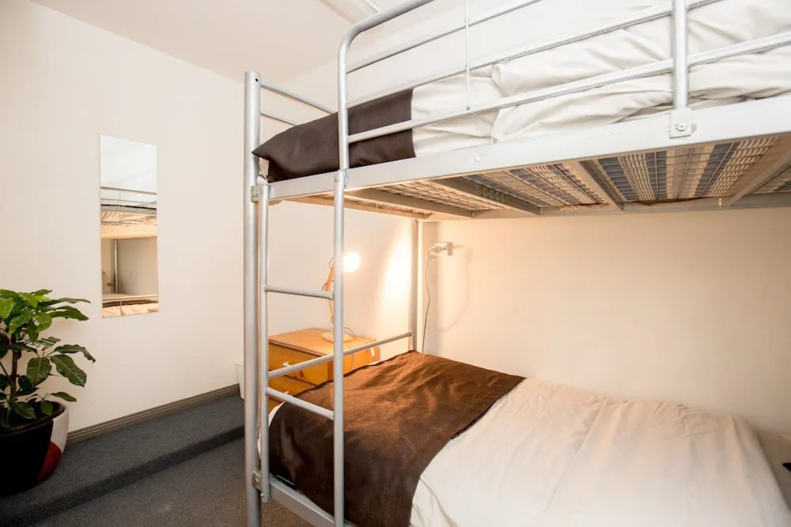 The Nook Backpackers