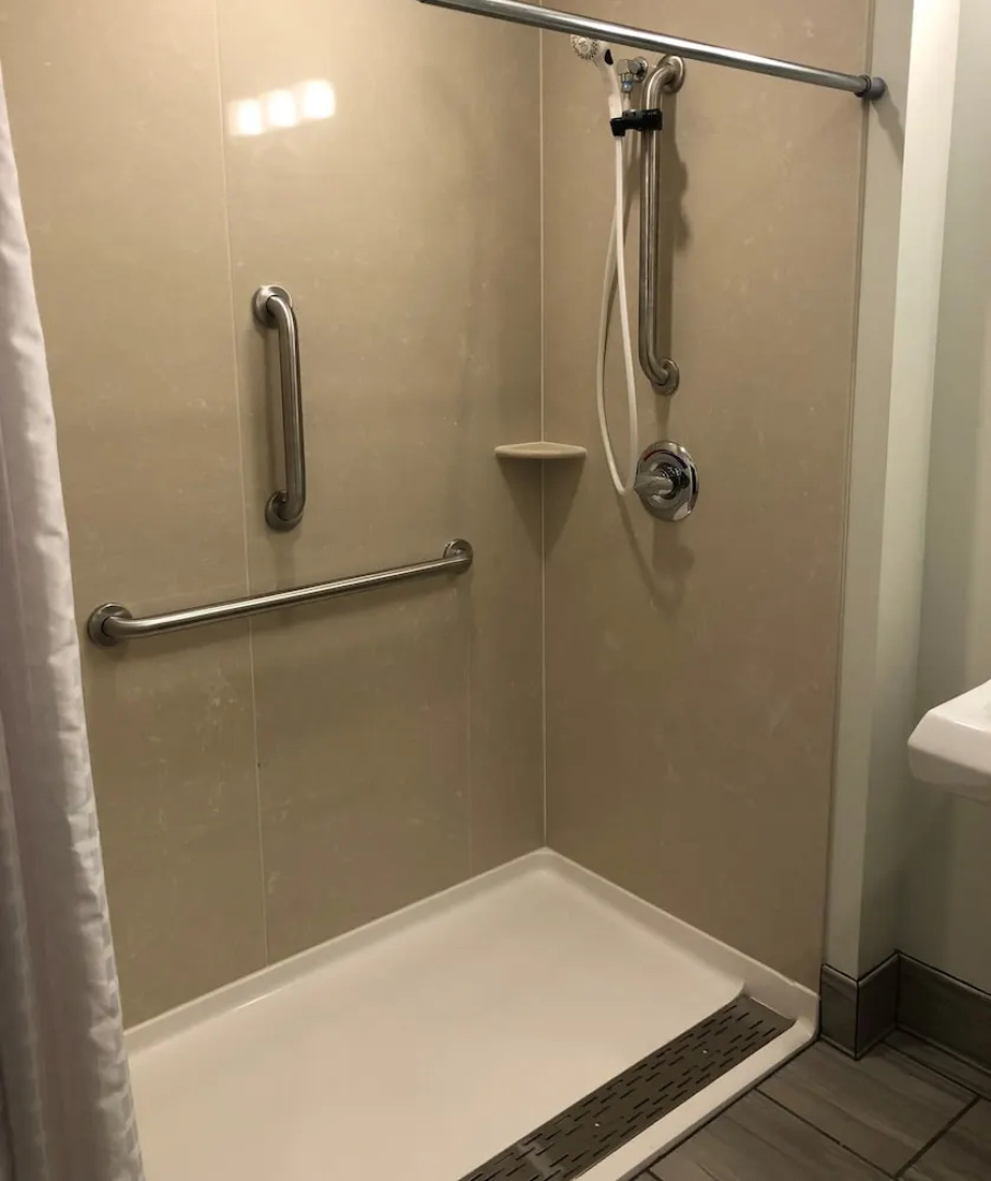 Kodiak Compass Suites